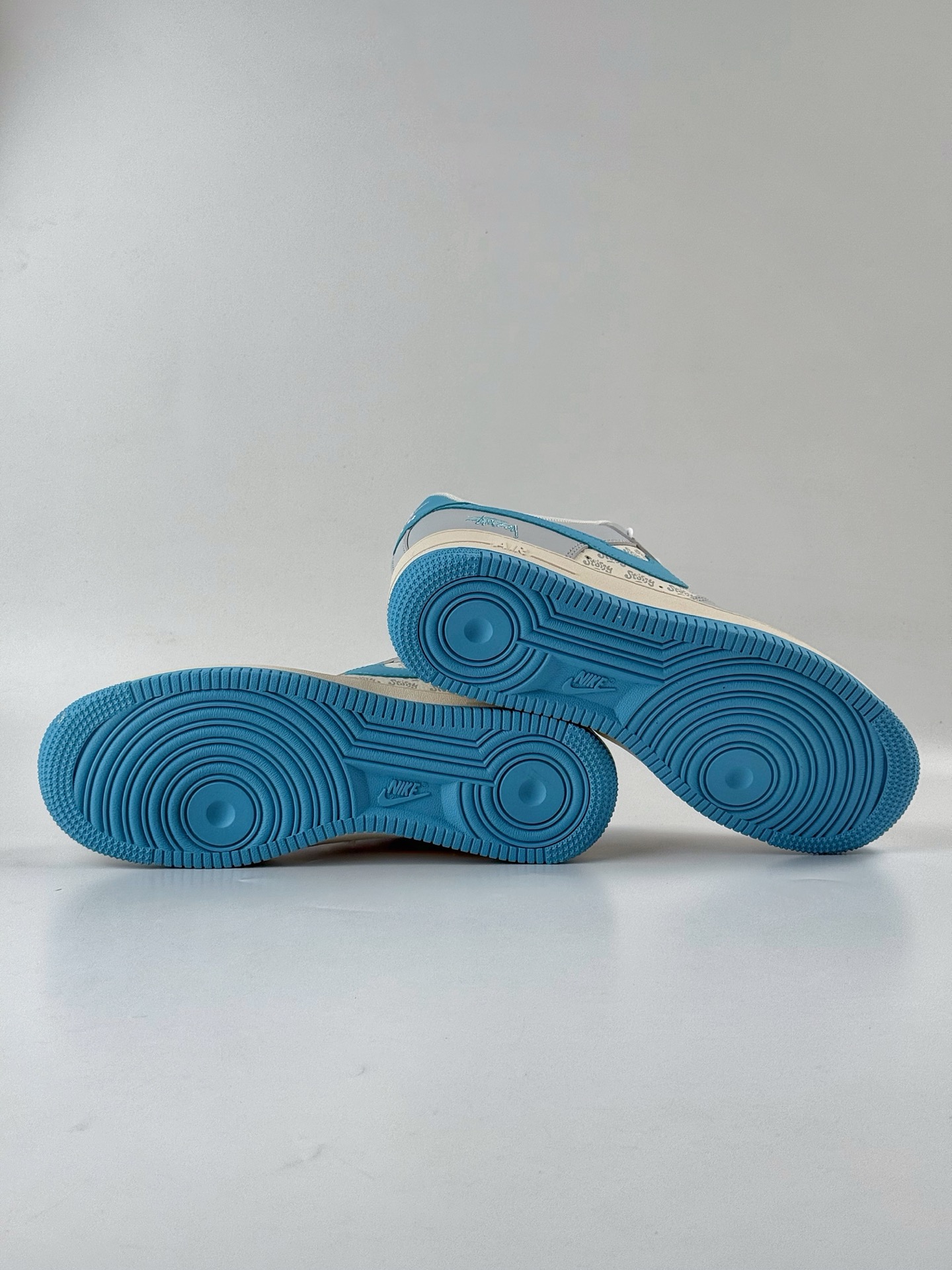 260 Nike Air Force 1 Low 07 x Stussy 灰白蓝小勾 JJ2508-717