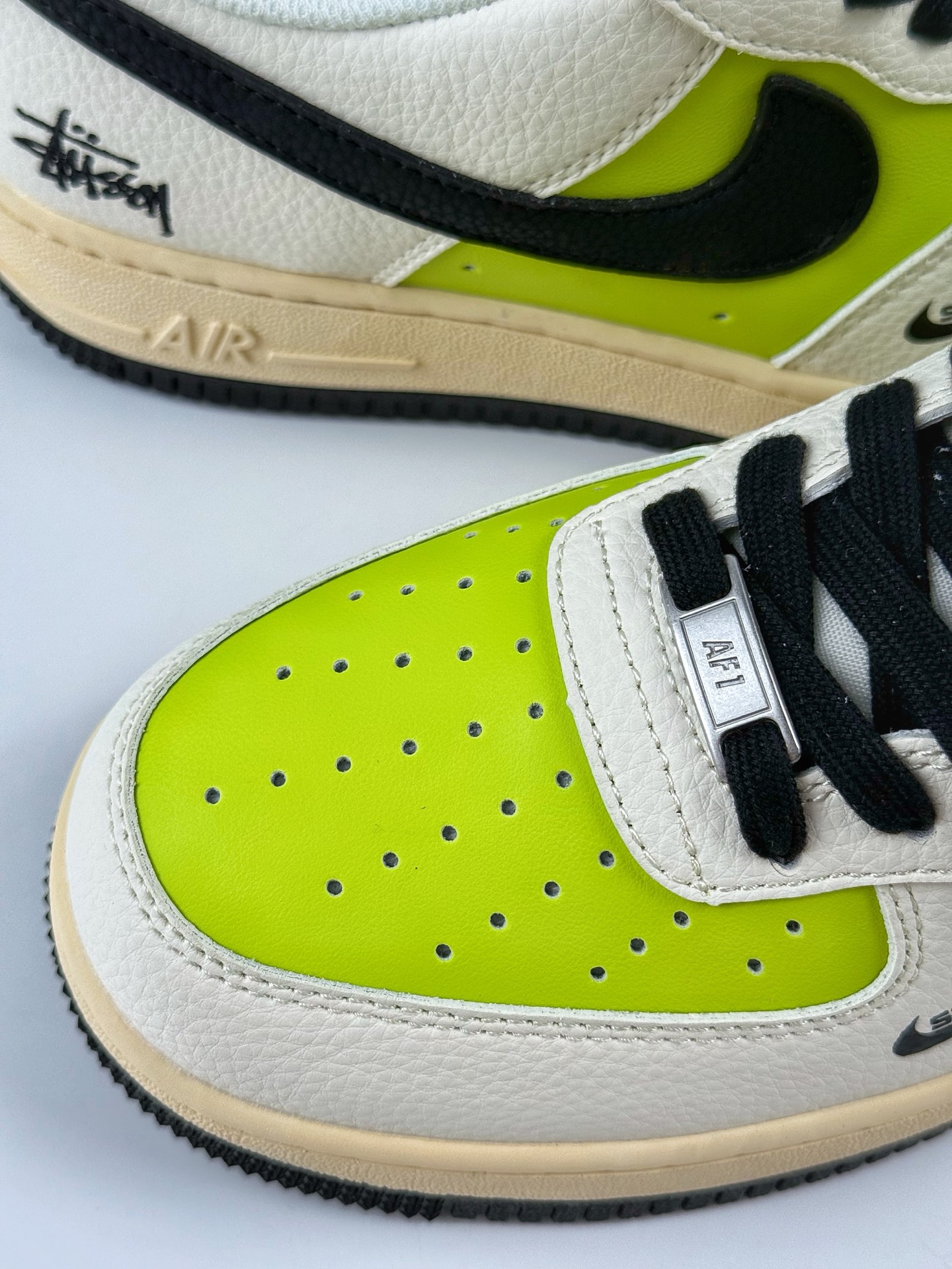 260 Nike Air Force 1 Low 07 x Stussy 白绿黑小勾 QW5836-002