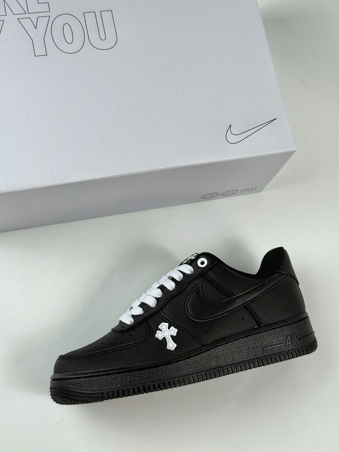 220 Nike Air Force 1 Low 07 黑白十字架 CW2288-111