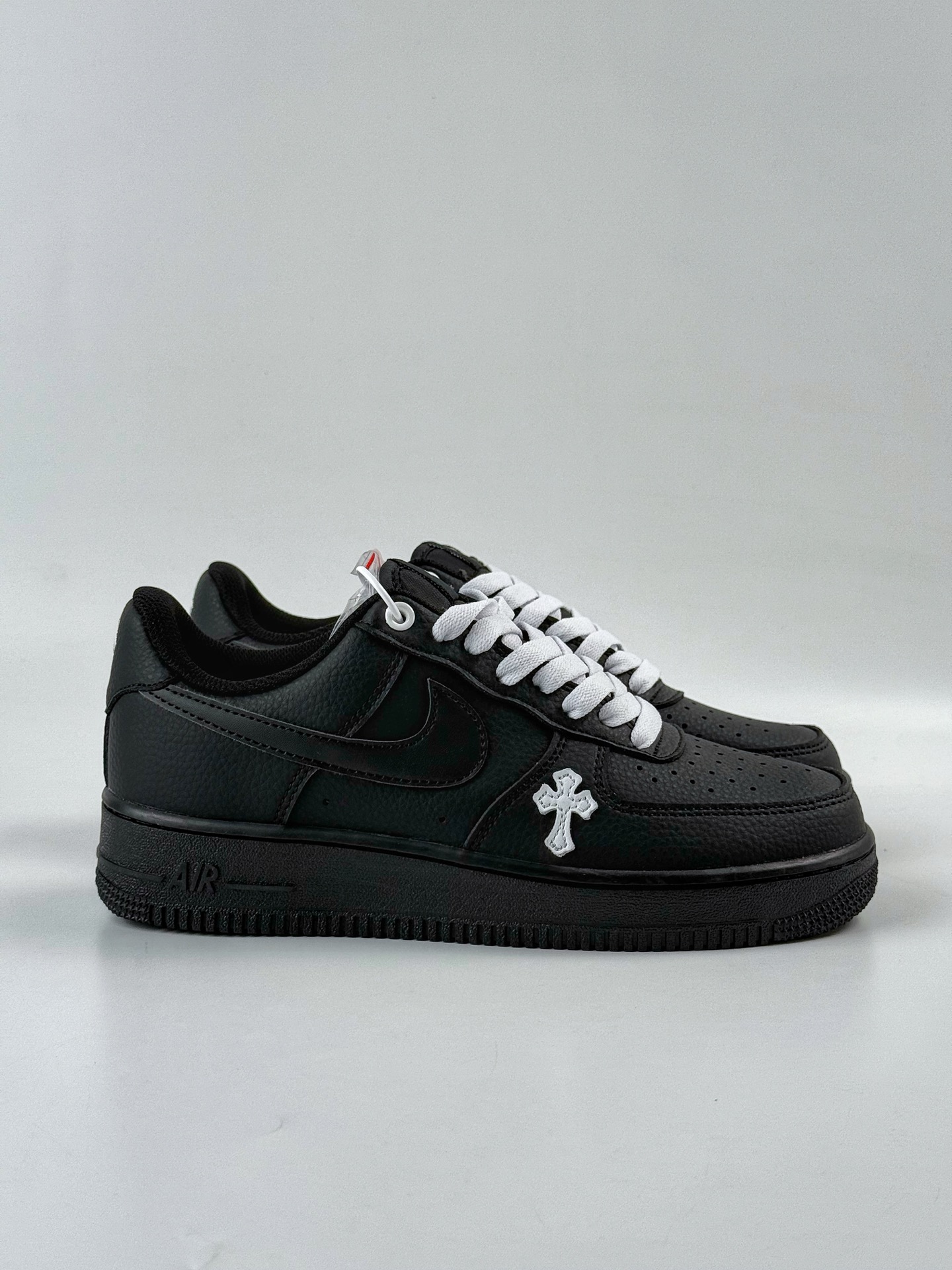 220 Nike Air Force 1 Low 07 黑白十字架 CW2288-111