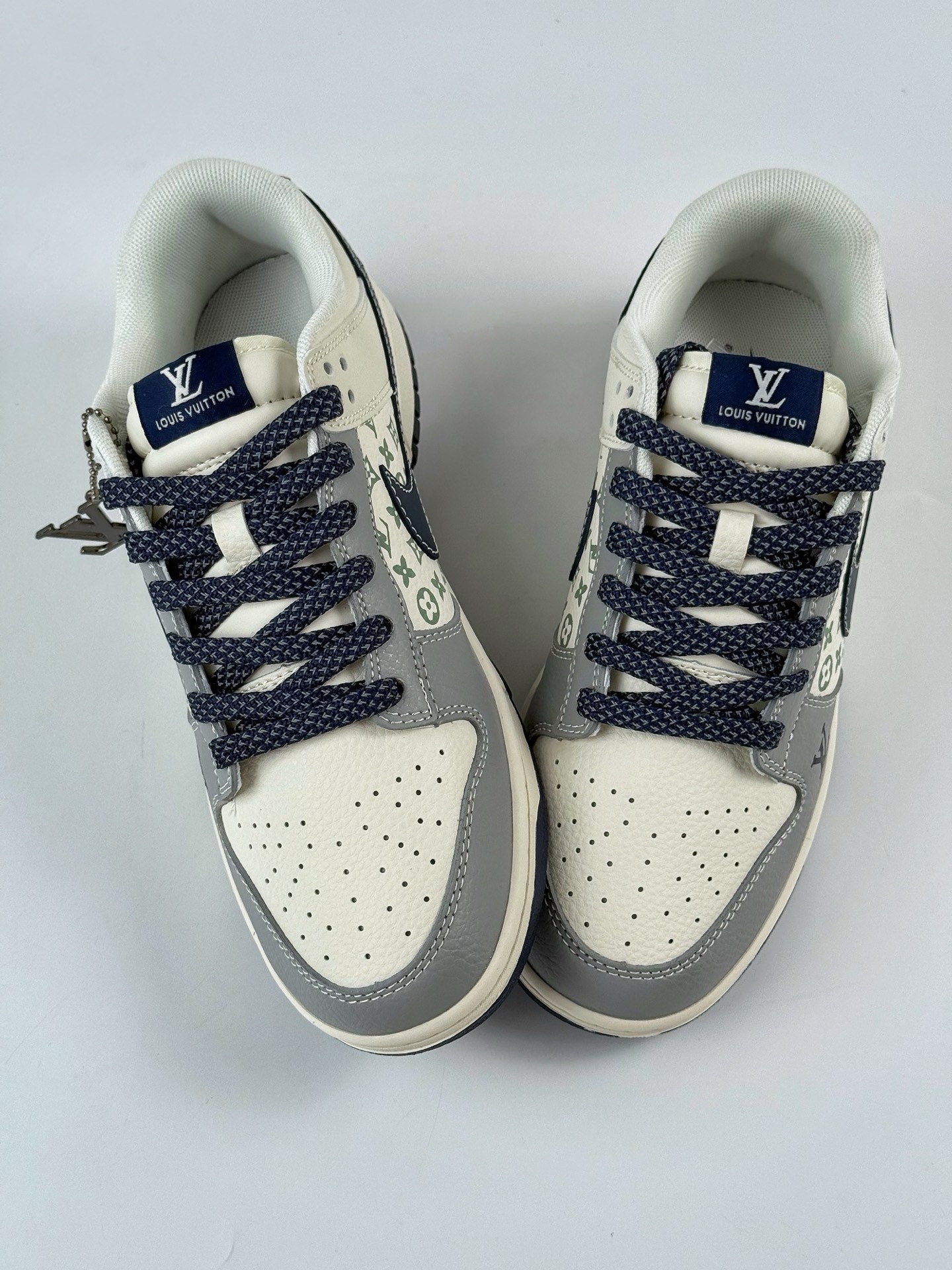 280 Nike SB Dunk Low x Louis Vuitton 灰白满天星 XX3168-161