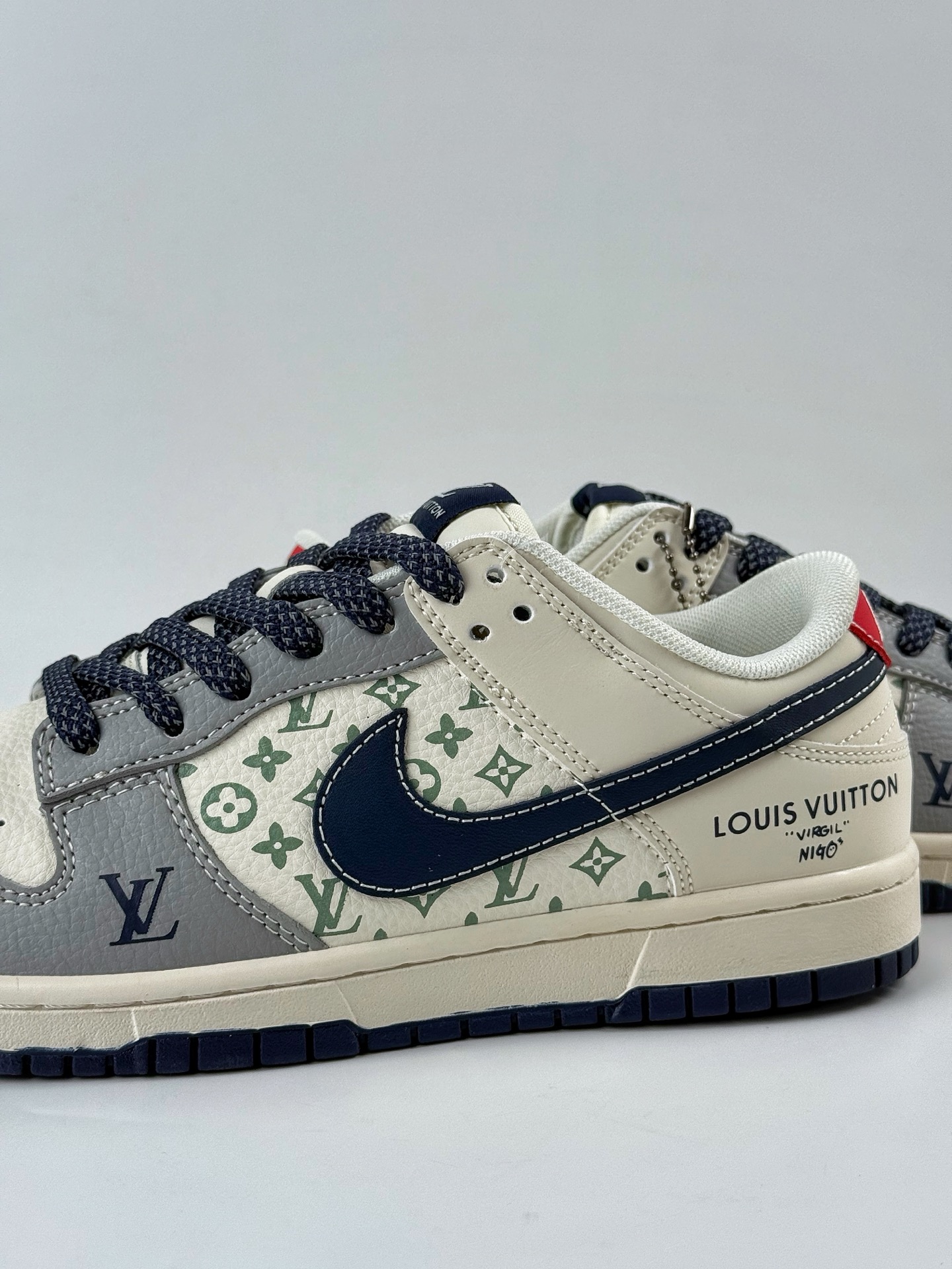 280 Nike SB Dunk Low x Louis Vuitton 灰白满天星 XX3168-161
