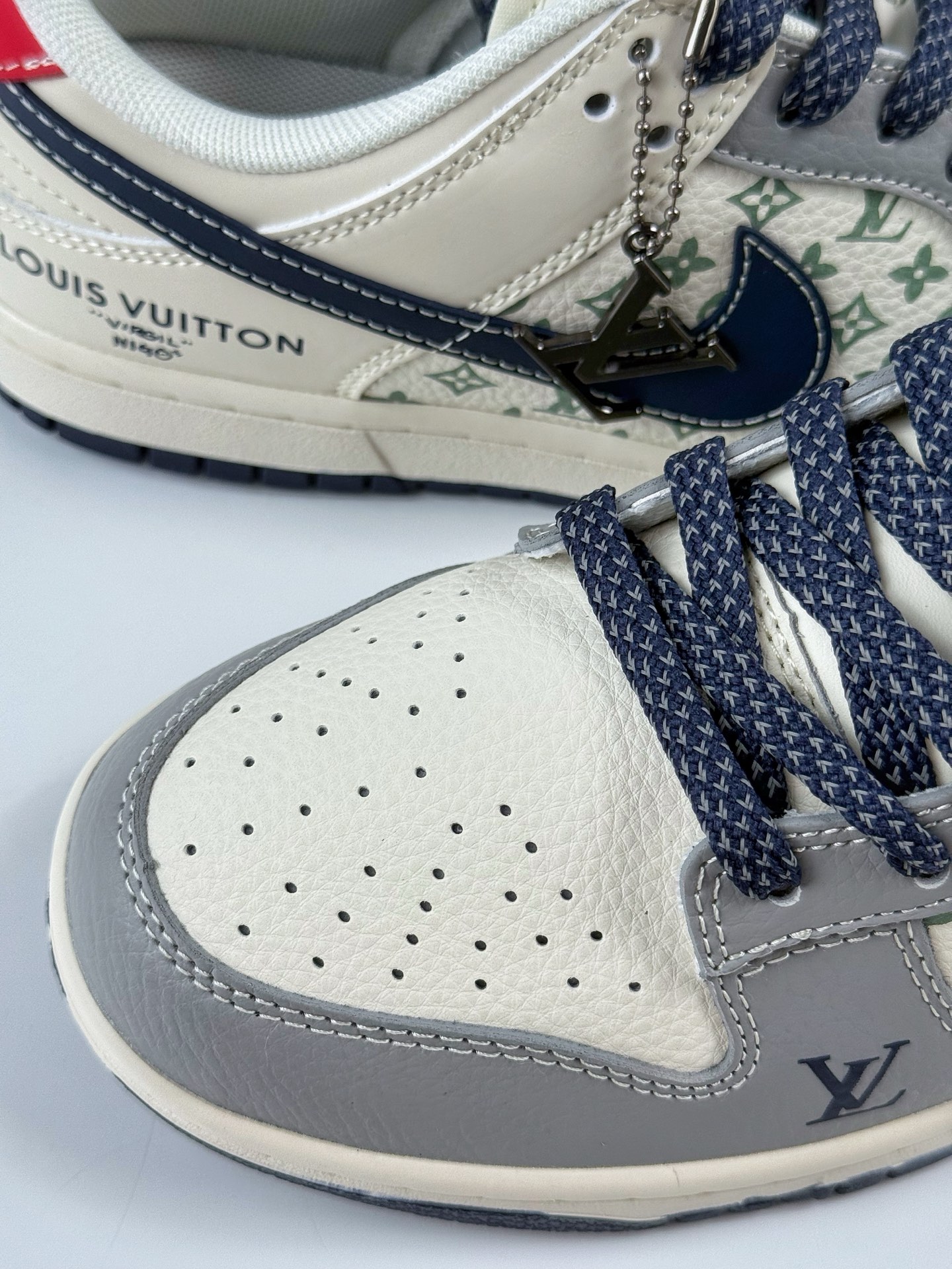 280 Nike SB Dunk Low x Louis Vuitton 灰白满天星 XX3168-161