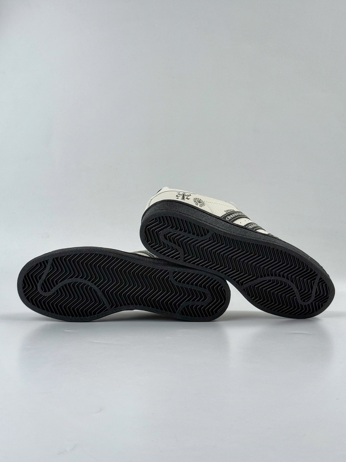 220 AD Originals Superstar 黑白十字架 DS0025