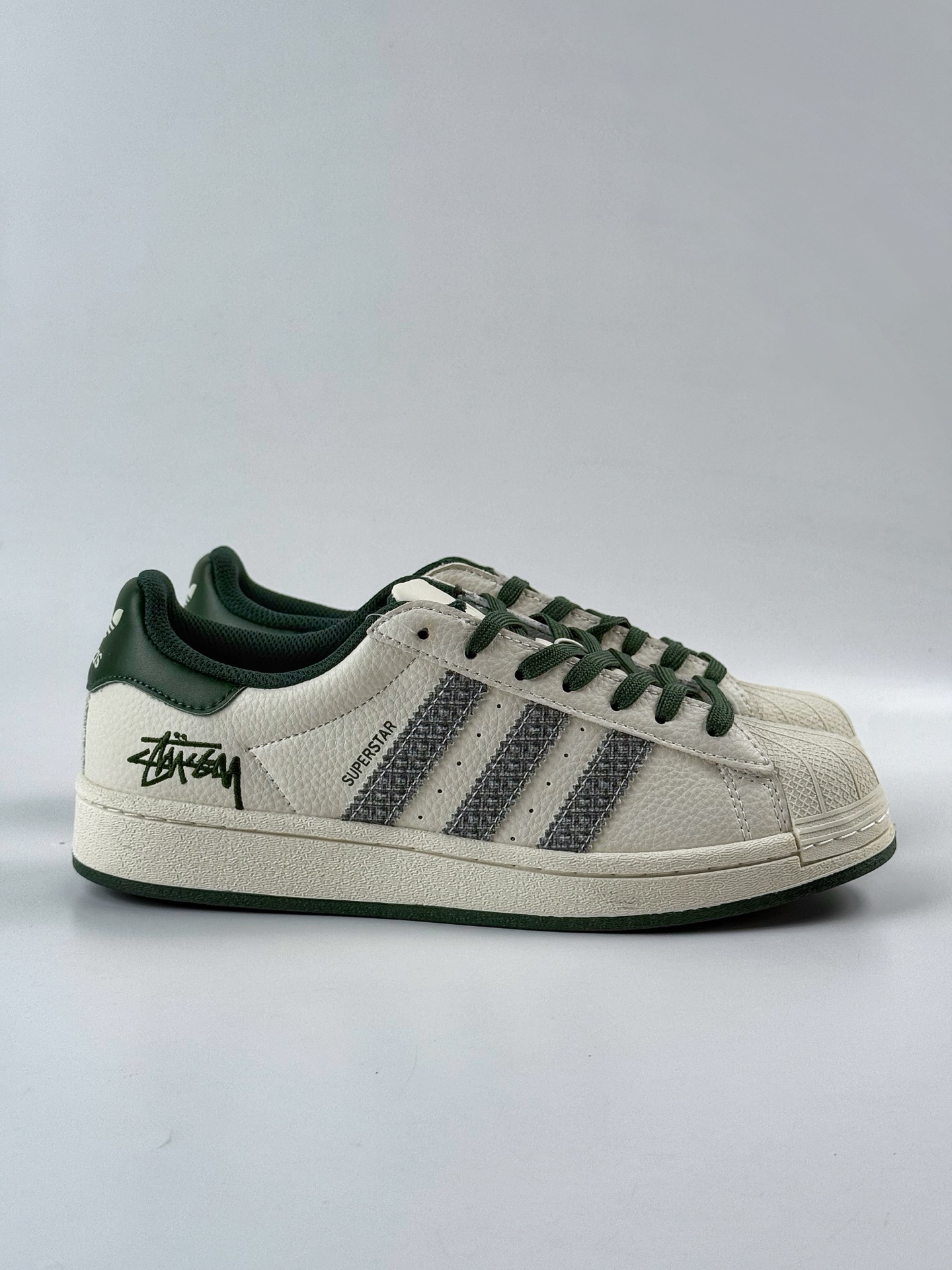 220 AD Originals Superstar x Stussy 白绿 AD8017