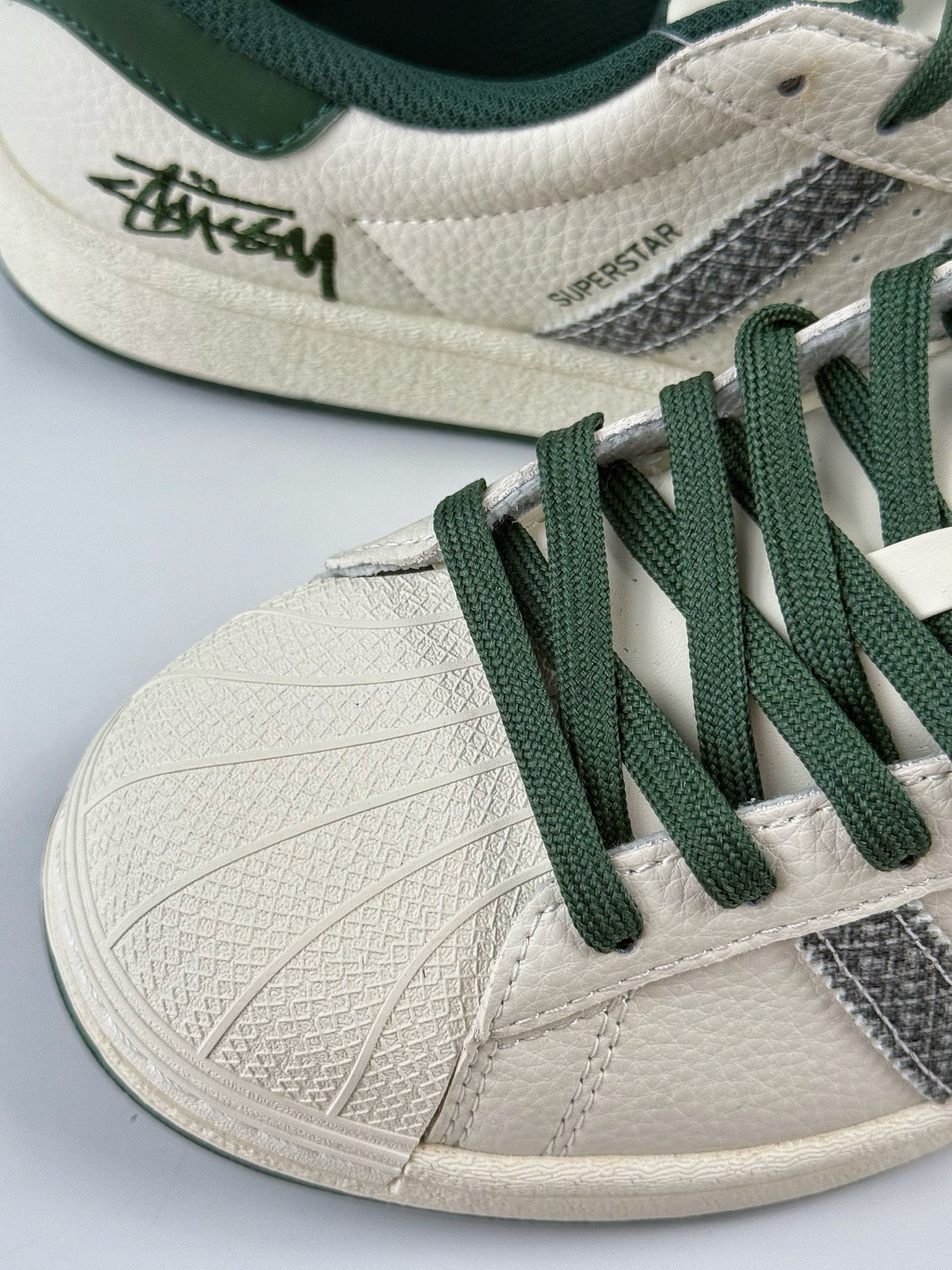 220 AD Originals Superstar x Stussy 白绿 AD8017