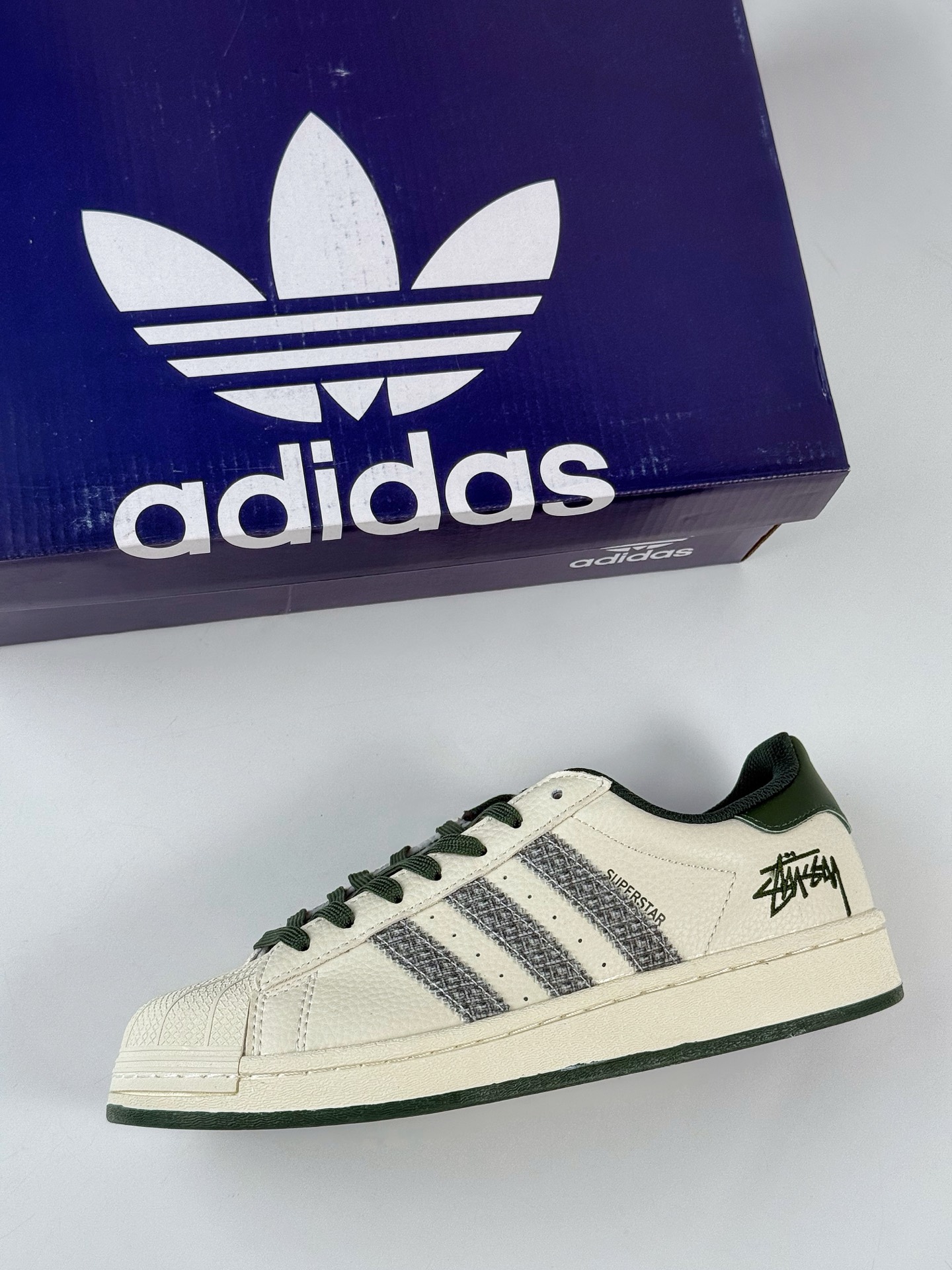 220 AD Originals Superstar x Stussy 白绿 AD8017