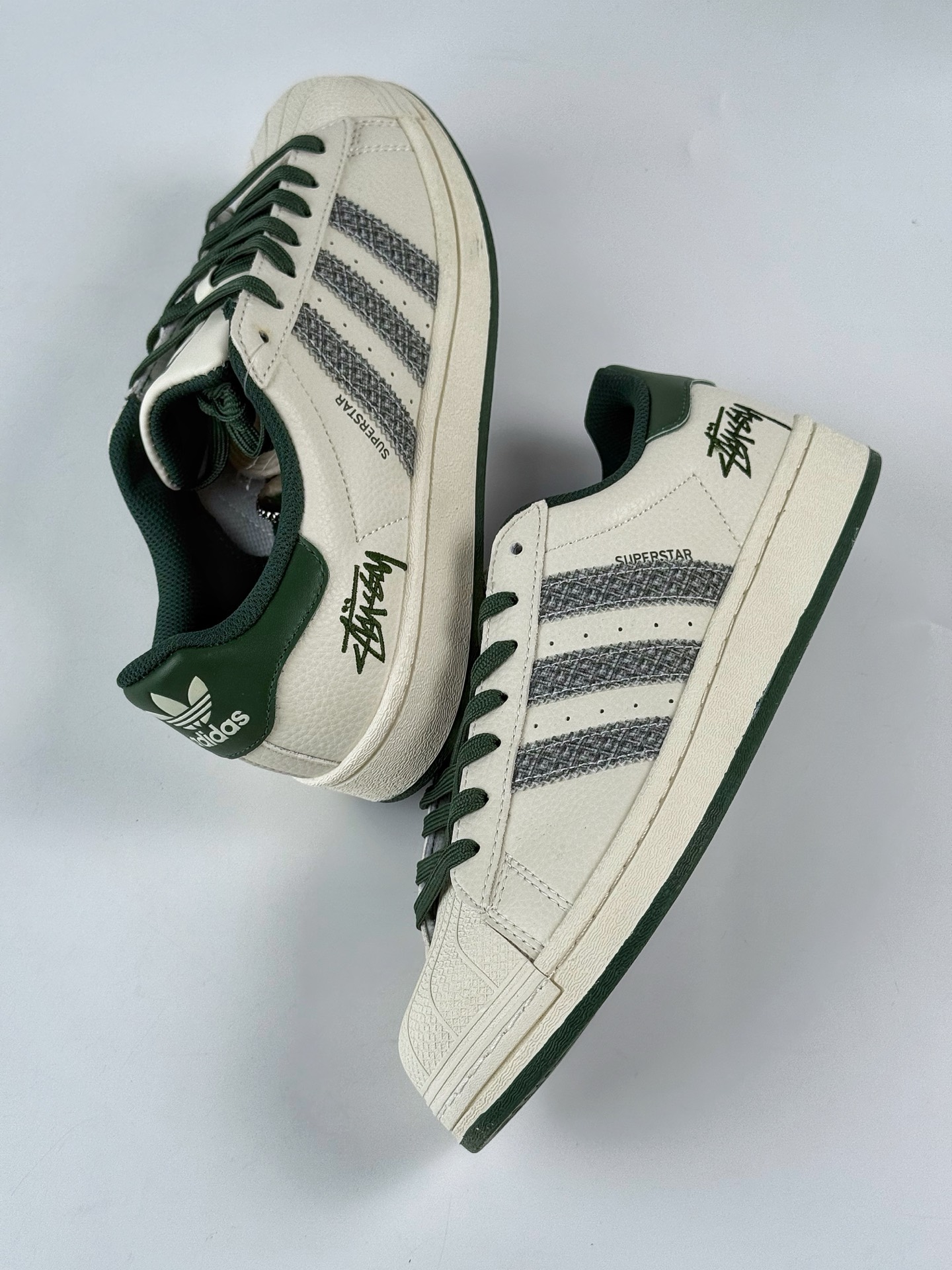 220 AD Originals Superstar x Stussy 白绿 AD8017