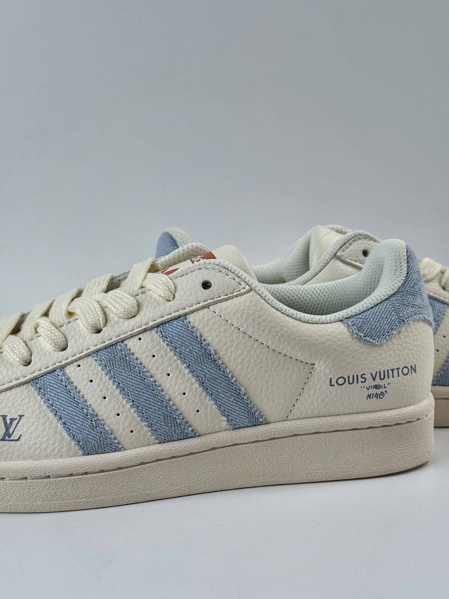 220 AD Originals Superstar x Louis Vuitton 白蓝 SD6821