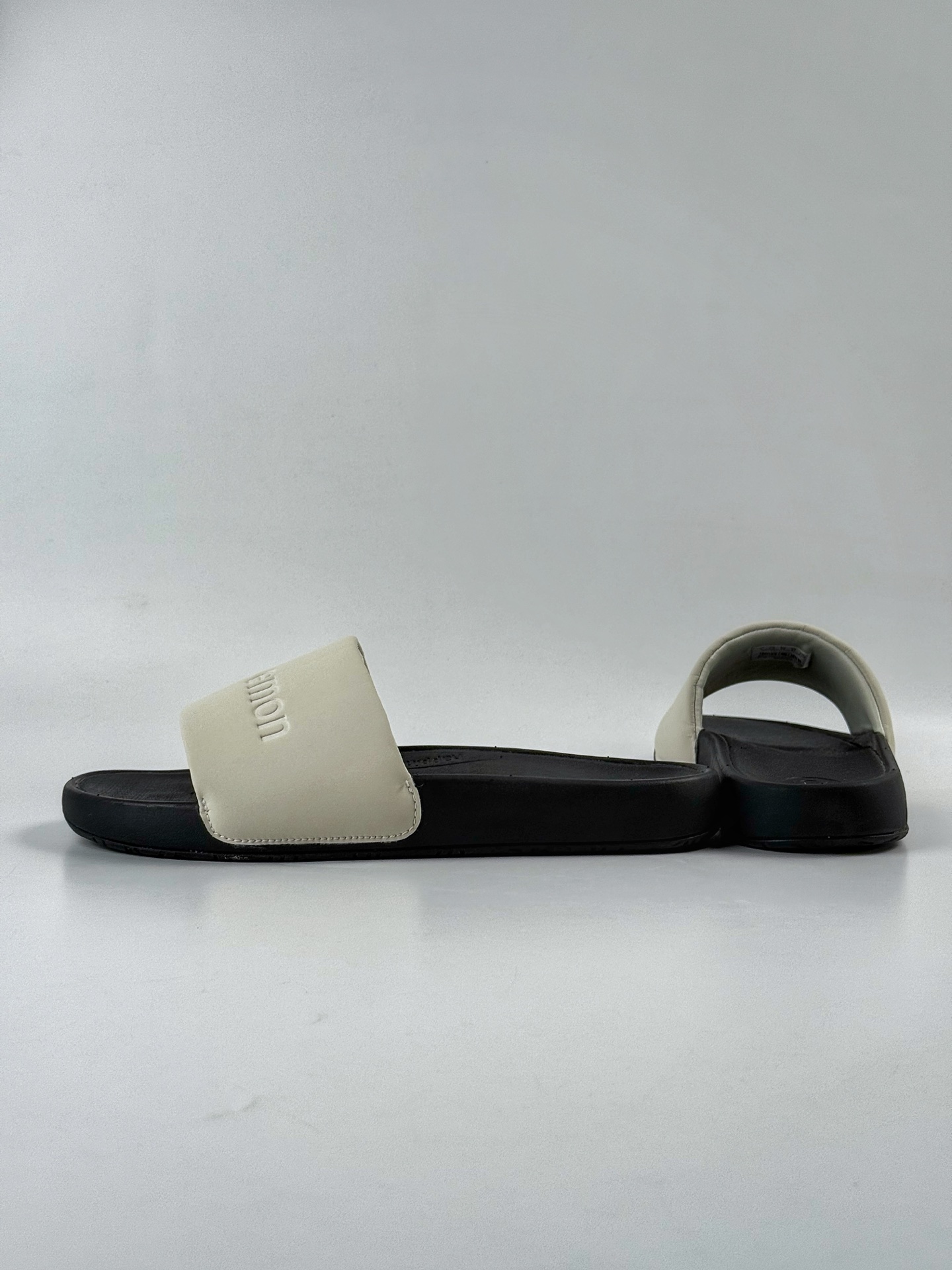 140 lululemon露露乐蒙 restfeel slide 舒适 防滑防磨一字拖鞋 白黑 LM9AYYS 02-25