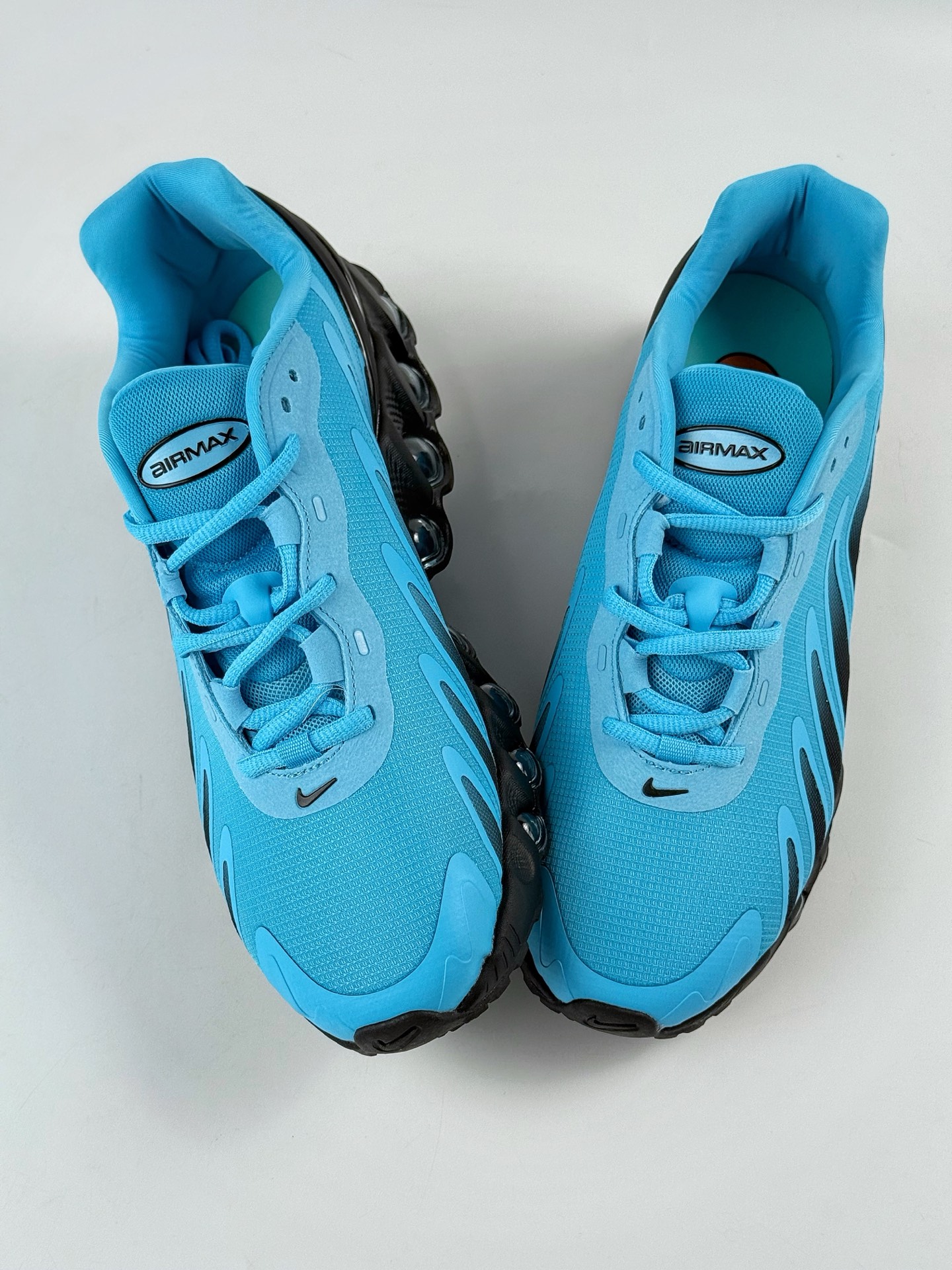 190 Nike Air Max DN8 复古减震气垫跑鞋 FQ7860-047