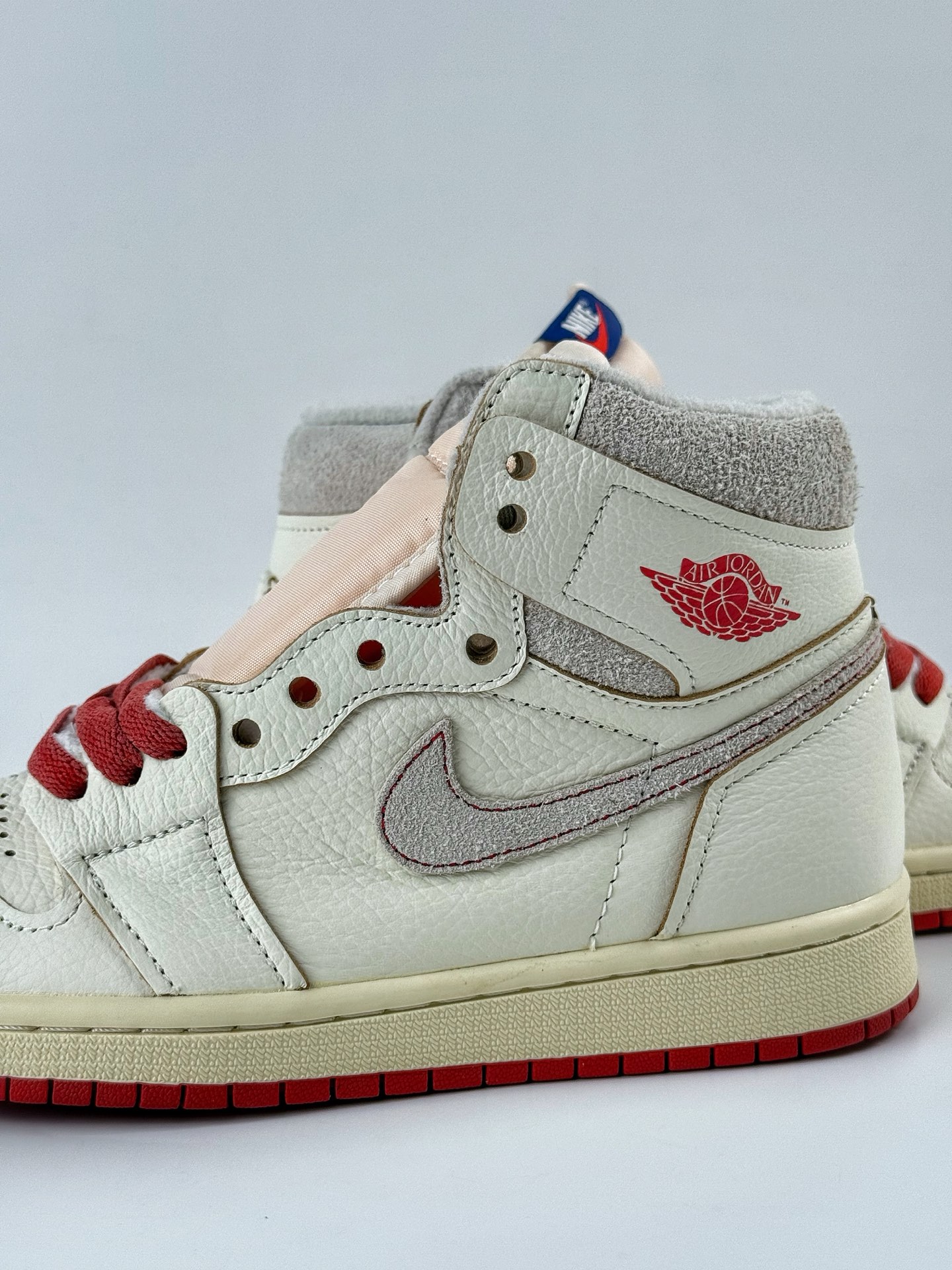 260 莞产原底面 市售性价比之王 Air Jordan 1 Retro High OG ”Sail/Cinnabar” 米橙 DB4612-100