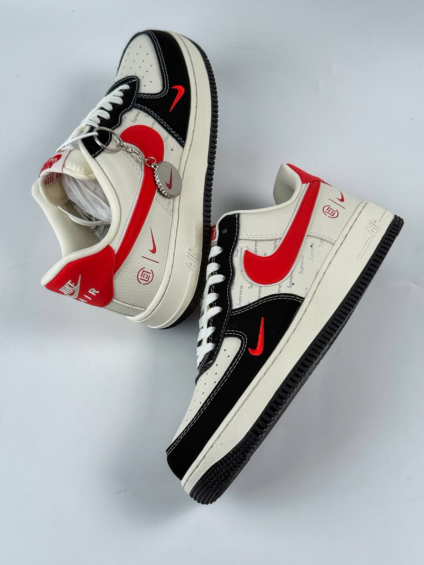 260 Nike Air Force 1 Low 07 x Superme 黑白红双小勾 KB1688-001