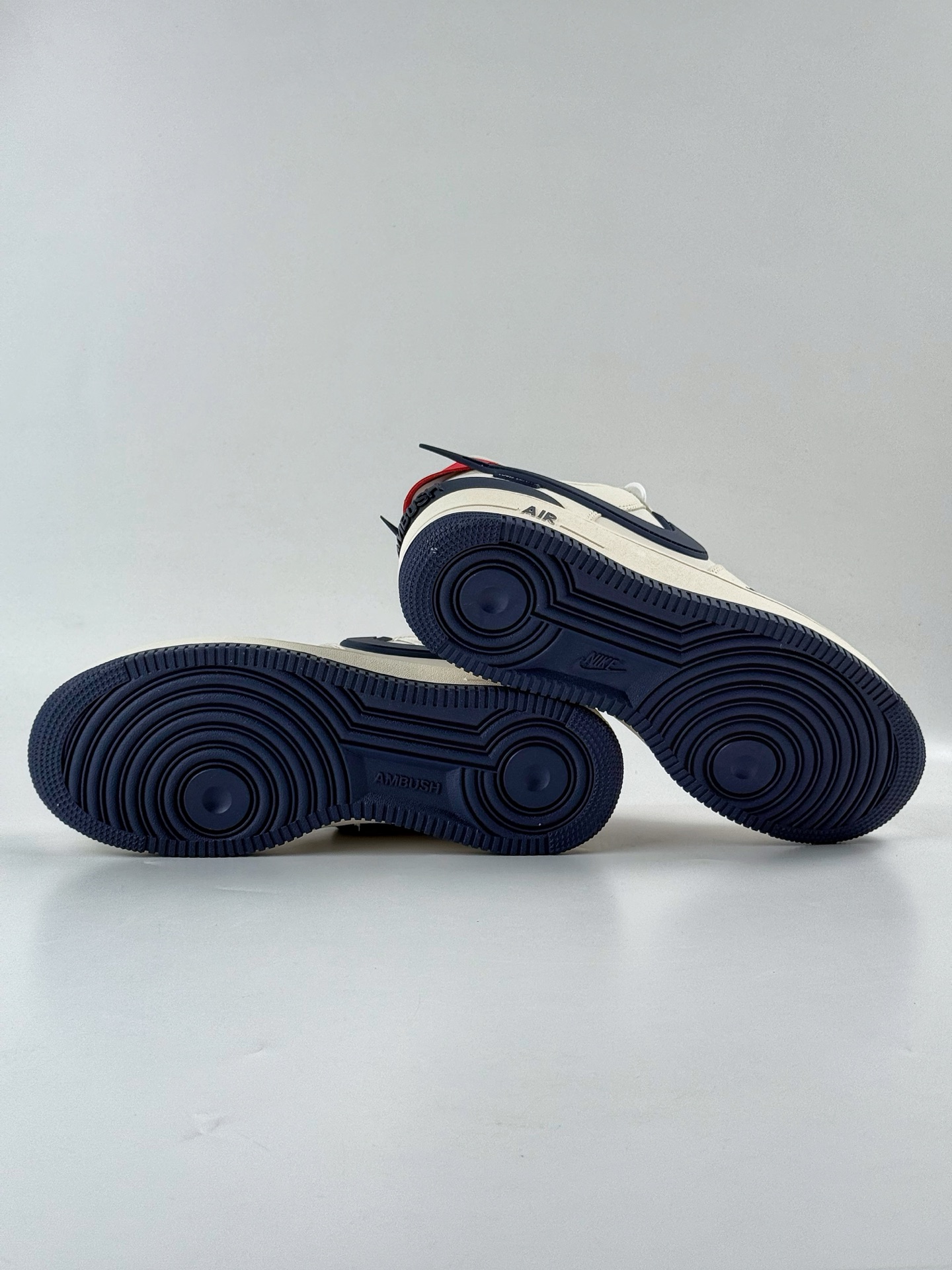 260 Nike Air Force 1 Low 07 x Louis Vuitton 白蓝大钩满天星 XS3464-575