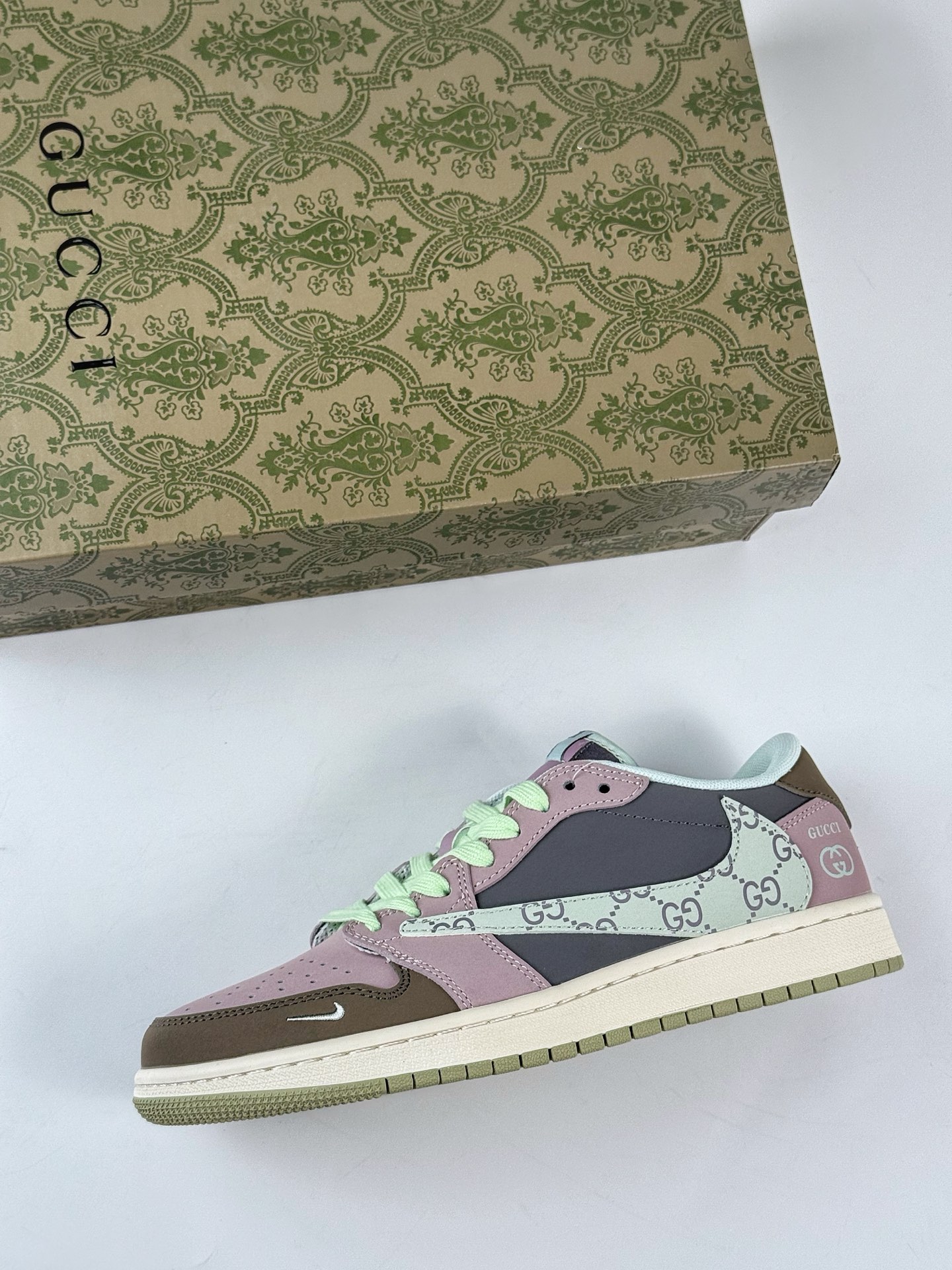 260 Travis Scott x Nike Air Jordan 1 Low x GUCCI Air Jordan 1 Low 反转棕紫小勾倒钩 XD0798-305