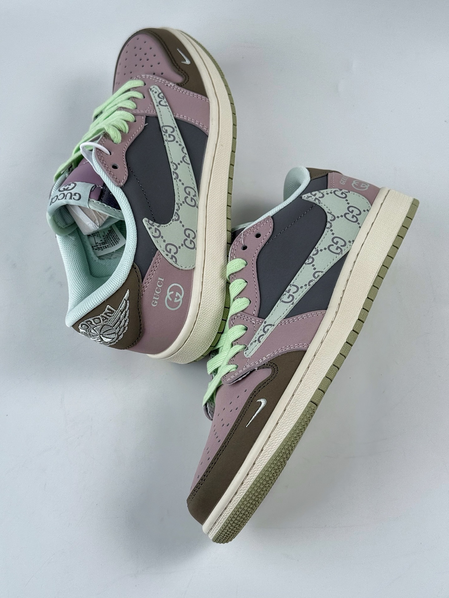 260 Travis Scott x Nike Air Jordan 1 Low x GUCCI Air Jordan 1 Low 反转棕紫小勾倒钩 XD0798-305