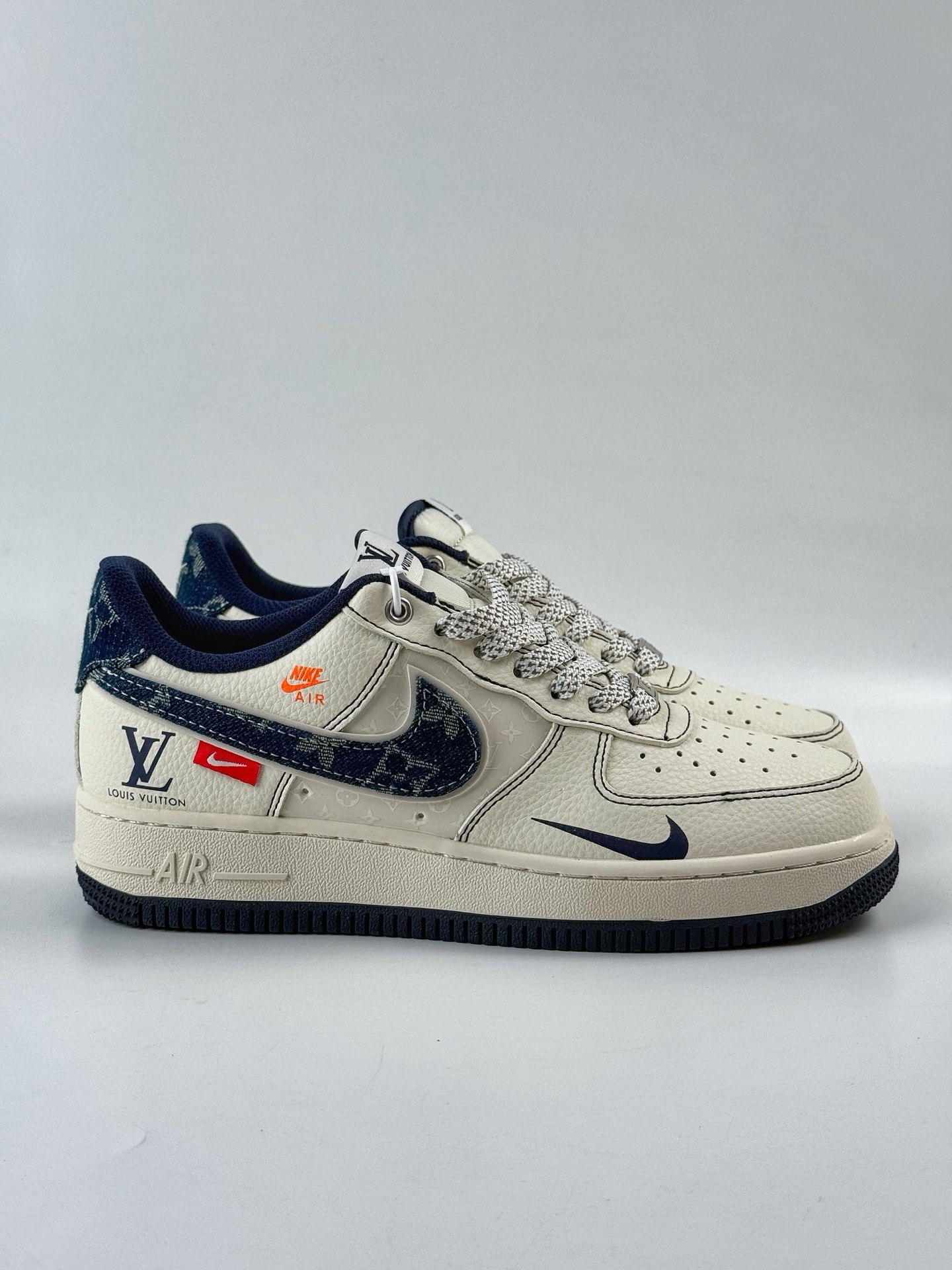 260 Nike Air Force 1 Low 07 x Louis Vuitton 白蓝小勾满天星 YX5066-345