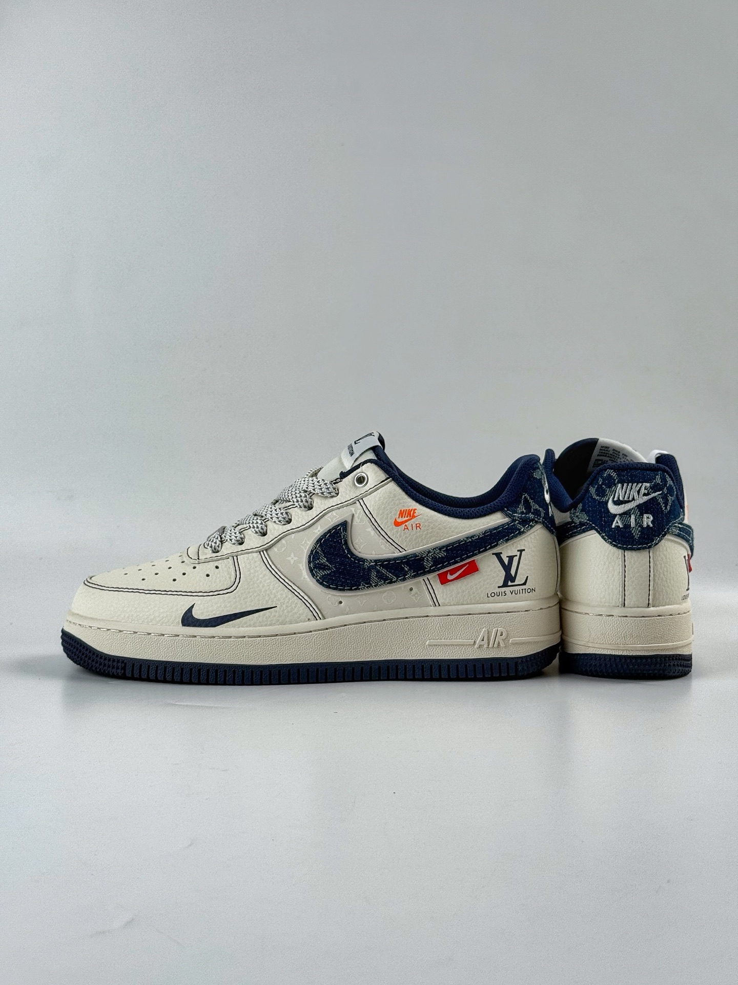 260 Nike Air Force 1 Low 07 x Louis Vuitton 白蓝小勾满天星 YX5066-345
