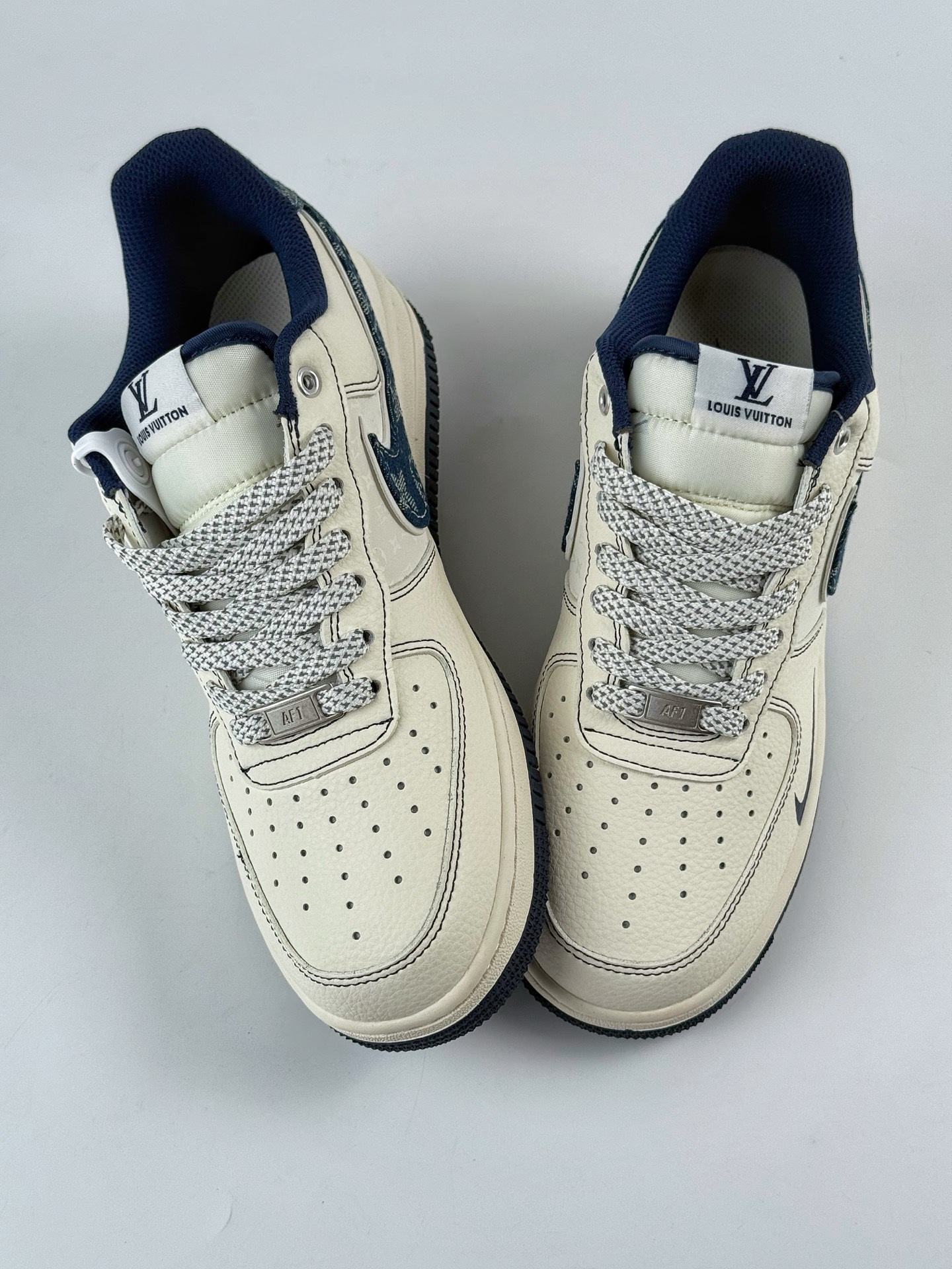 260 Nike Air Force 1 Low 07 x Louis Vuitton 白蓝小勾满天星 YX5066-345