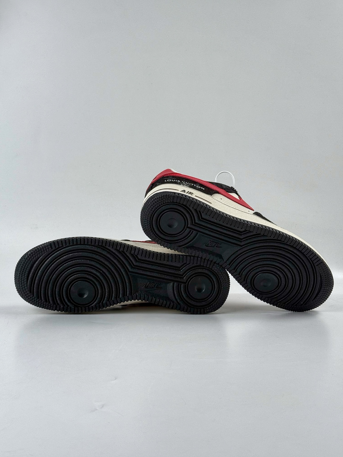 260 Nike Air Force 1 Low 07 Louis Vuitton 黑白小勾满天星 ZD1988-002