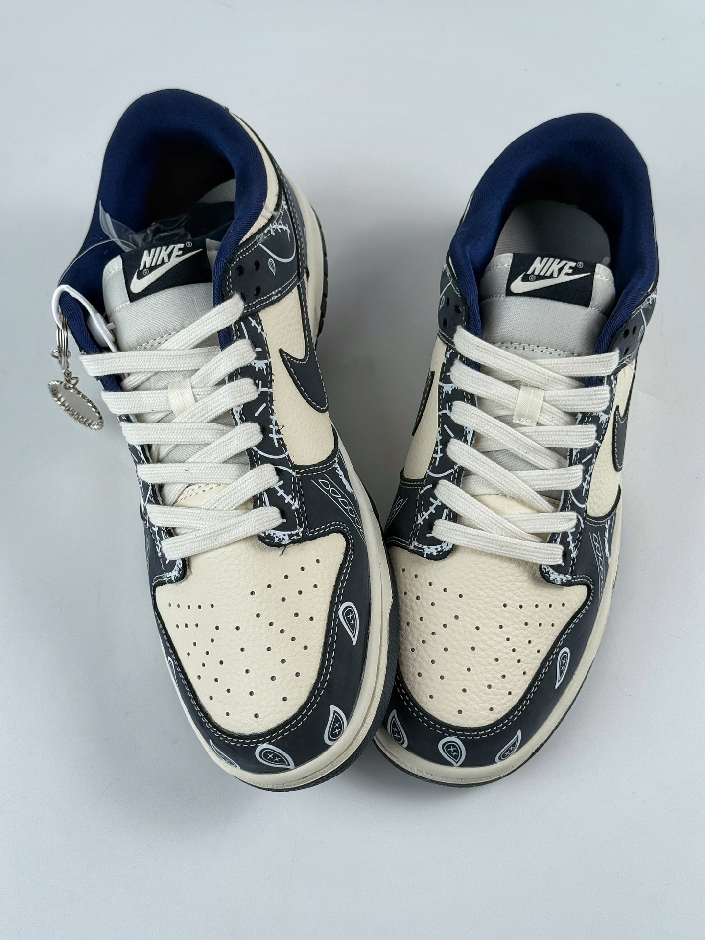 280 Nike SB Dunk Low 黑白 KK1333-046