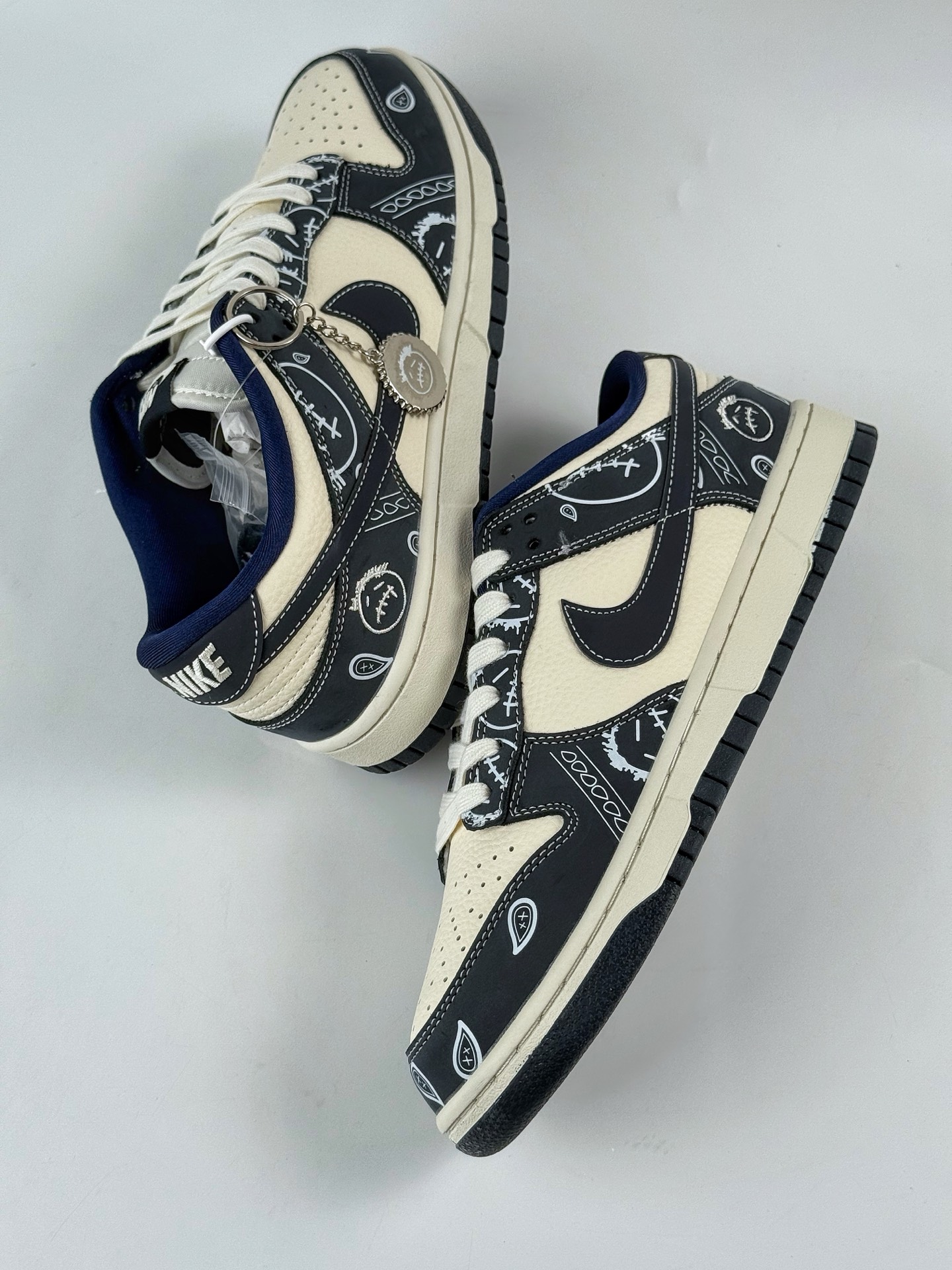 280 Nike SB Dunk Low 黑白 KK1333-046