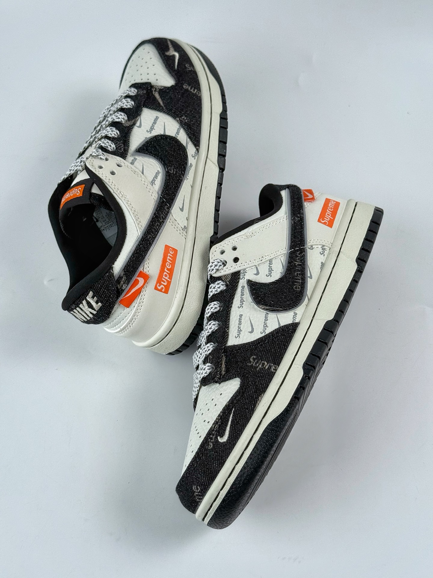 280 Nike SB Dunk Low x Supreme 黑白小勾满天星 SC9207-414