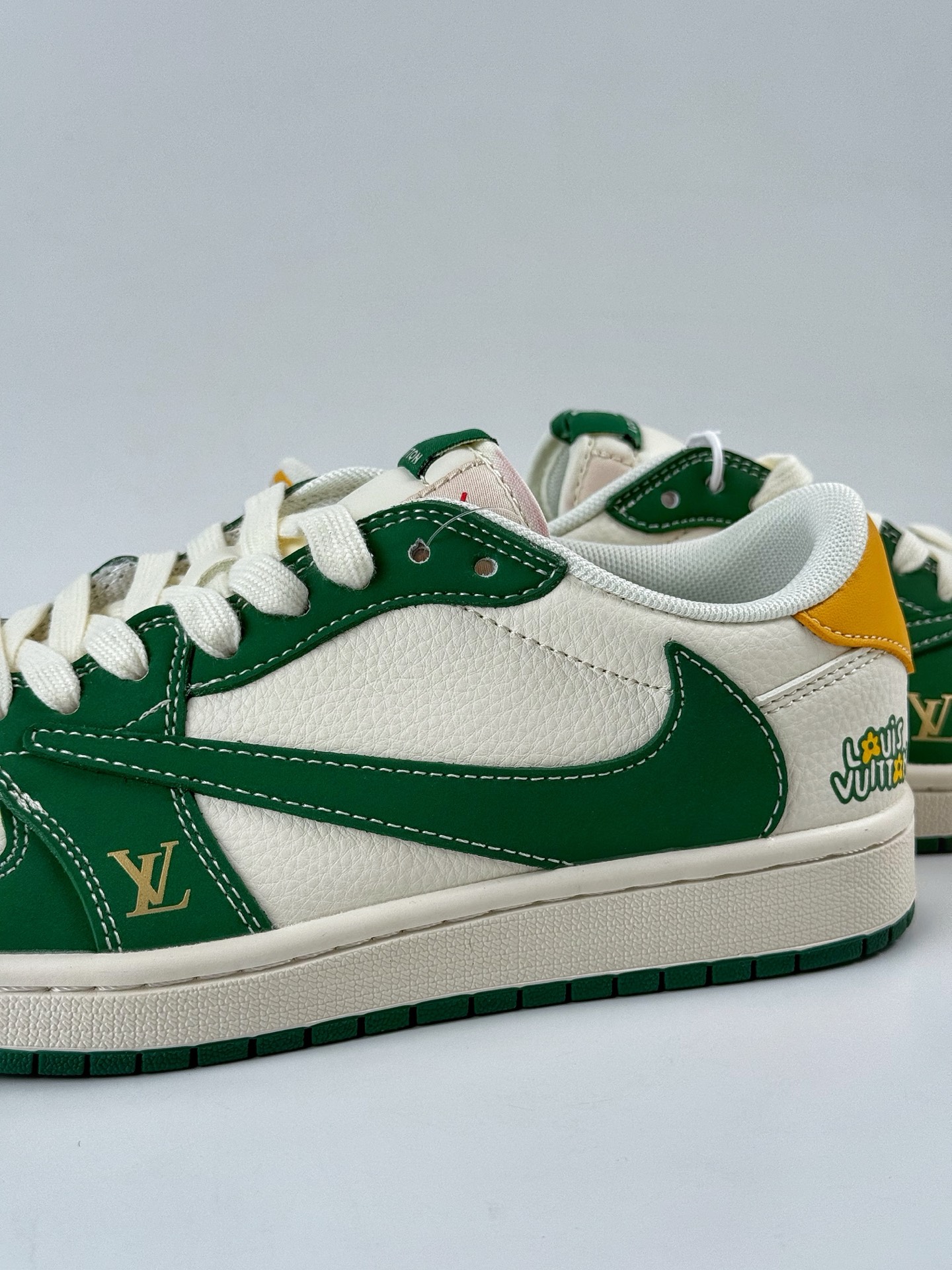 280 Travis Scott x Nike Air Jordan 1 Low x Louis Vuitton Air Jordan 1 Low 反转绿白倒钩 ZH2598-161