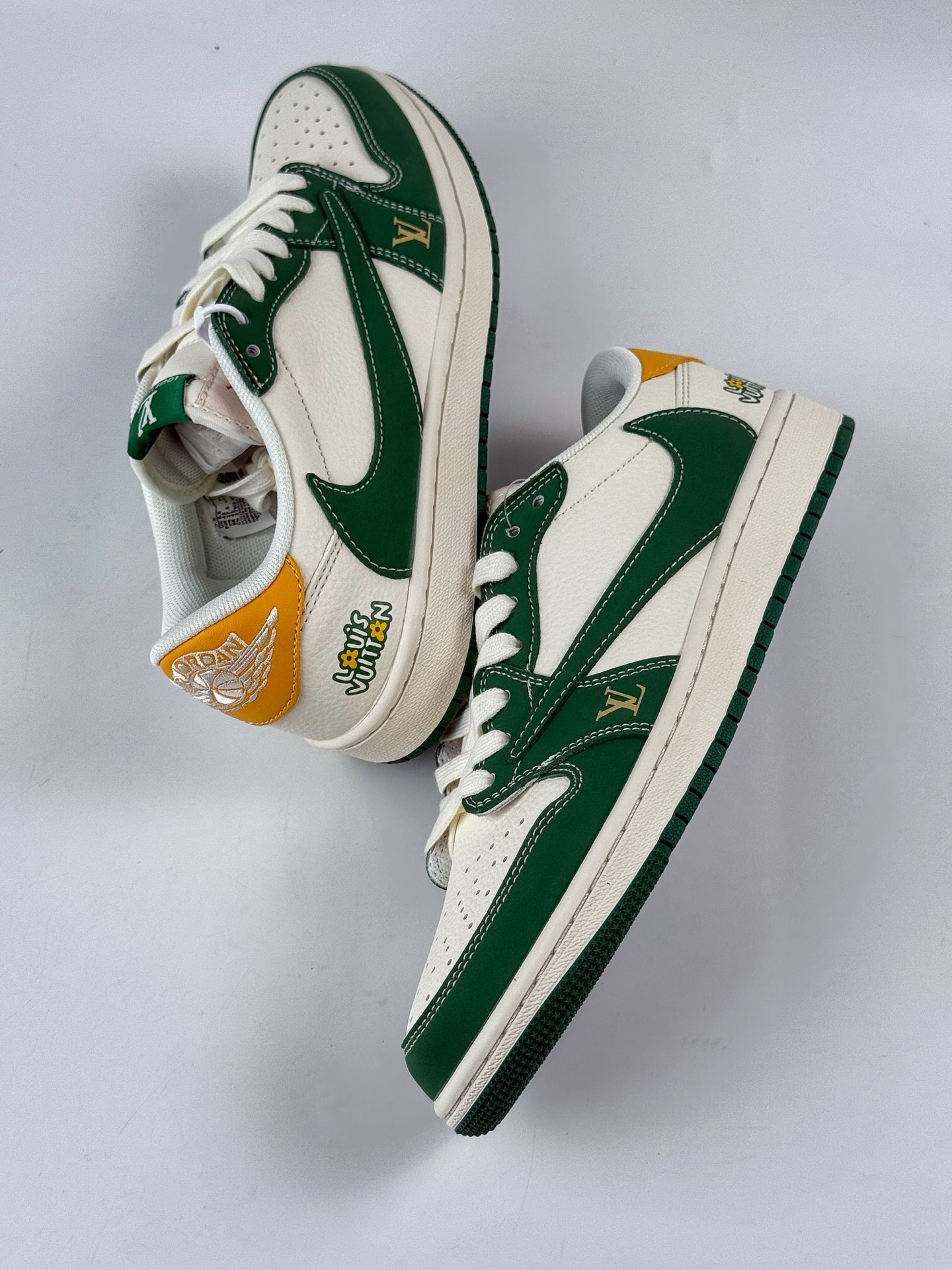 280 Travis Scott x Nike Air Jordan 1 Low x Louis Vuitton Air Jordan 1 Low 反转绿白倒钩 ZH2598-161