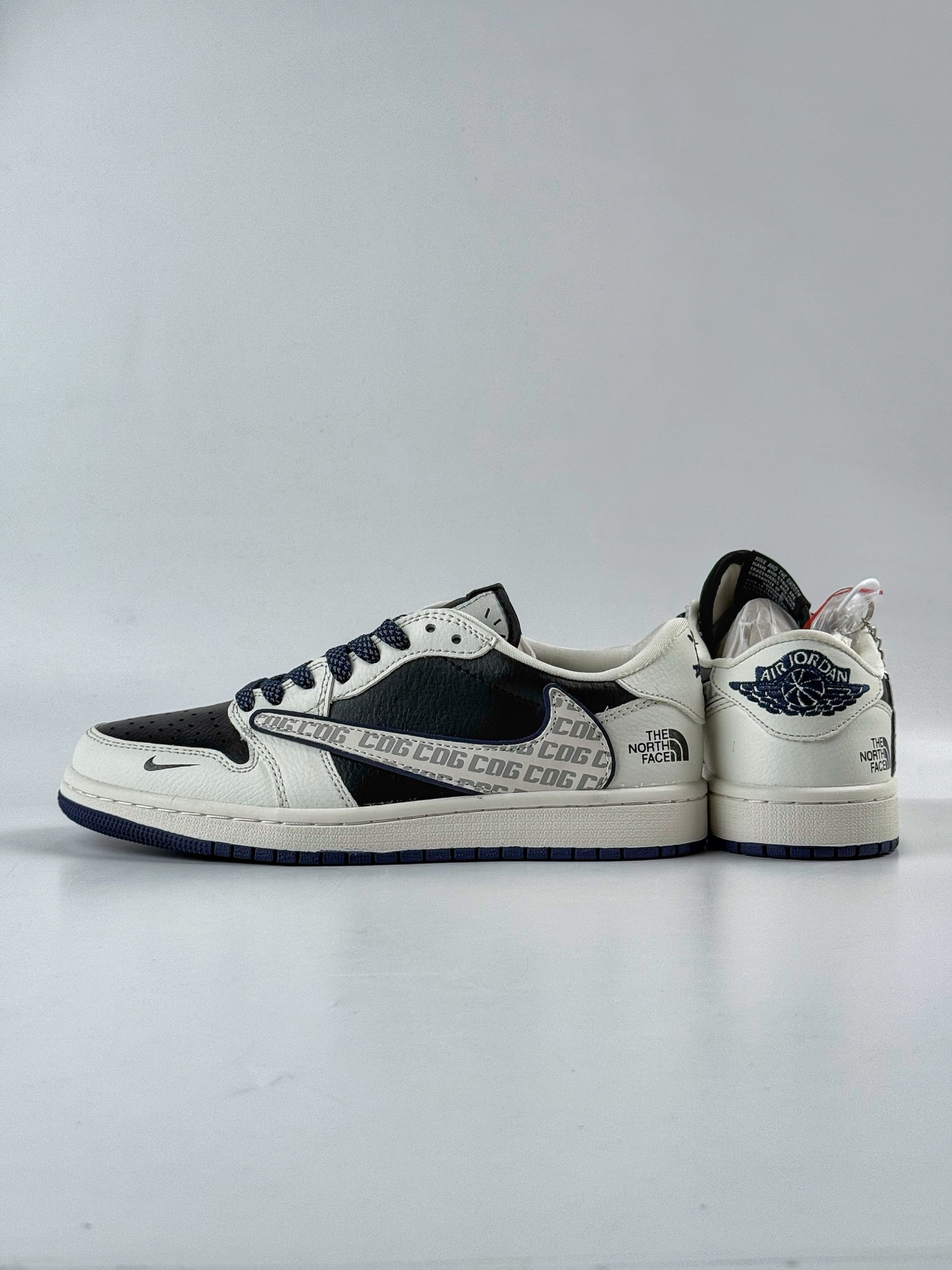 220 Travis Scott x Nike Air Jordan 1 Low x The North Face Air Jordan 1 Low 反转白黑小勾满天星倒钩 JW1188-134