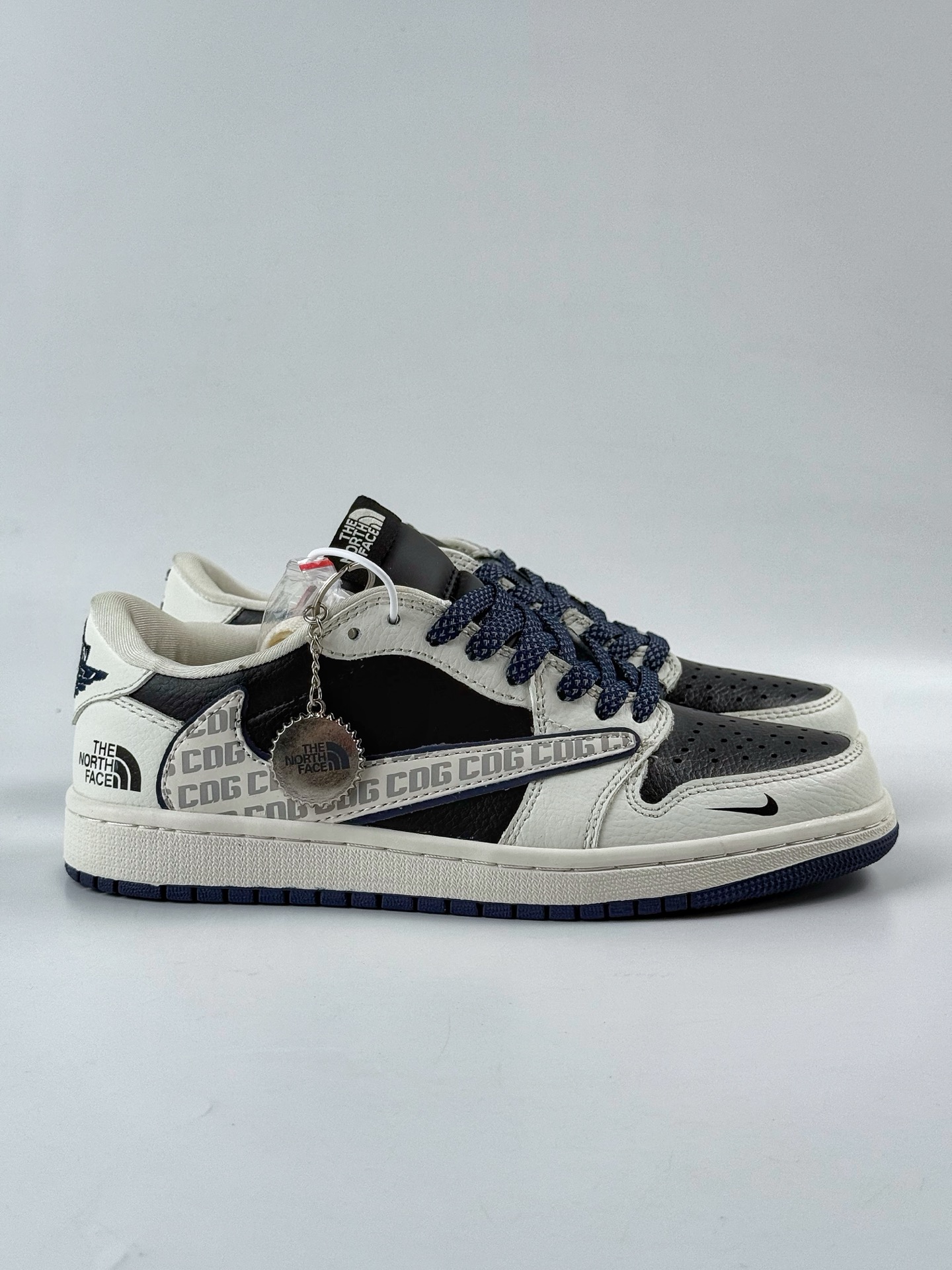 220 Travis Scott x Nike Air Jordan 1 Low x The North Face Air Jordan 1 Low 反转白黑小勾满天星倒钩 JW1188-134