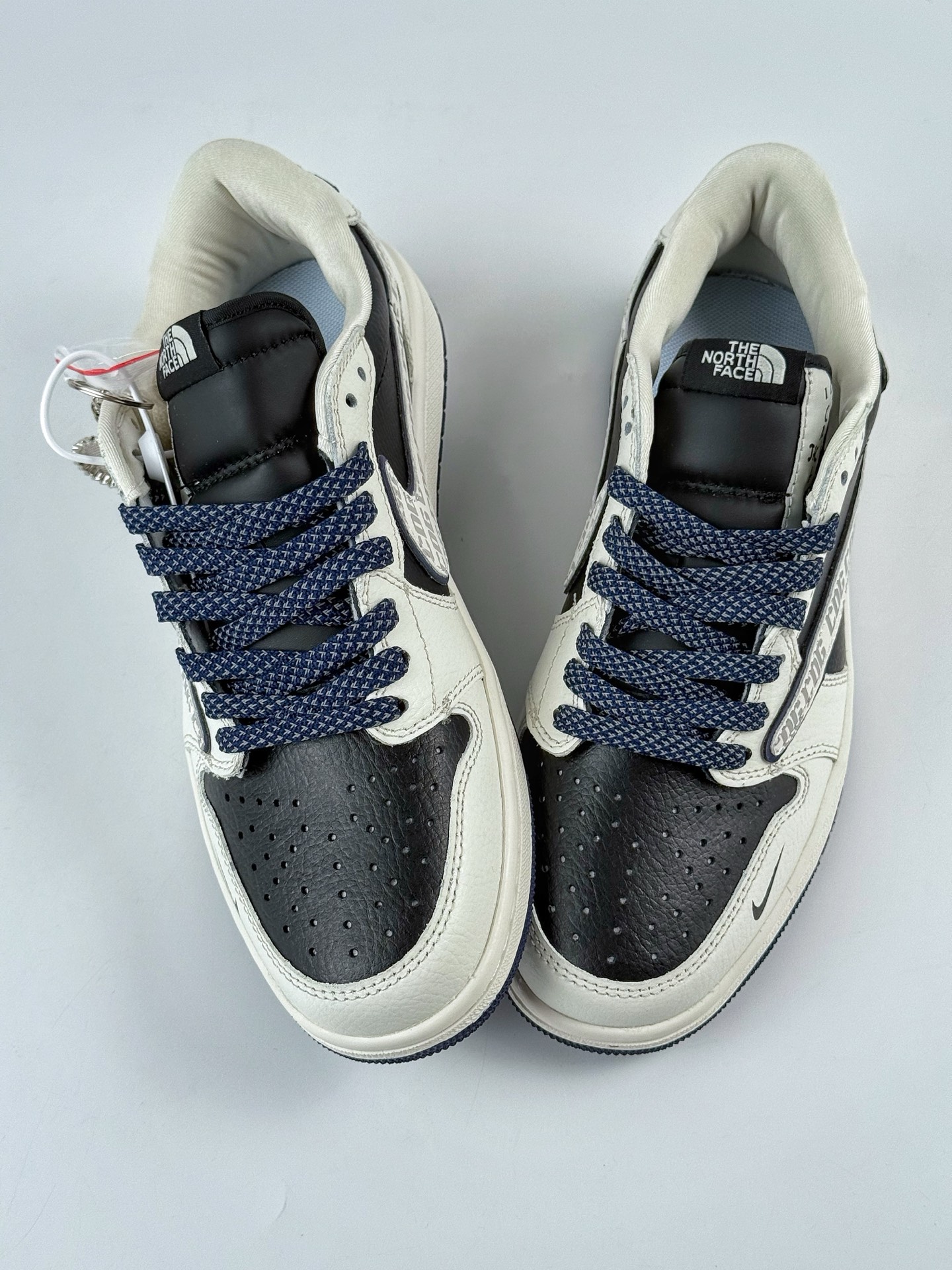 220 Travis Scott x Nike Air Jordan 1 Low x The North Face Air Jordan 1 Low 反转白黑小勾满天星倒钩 JW1188-134