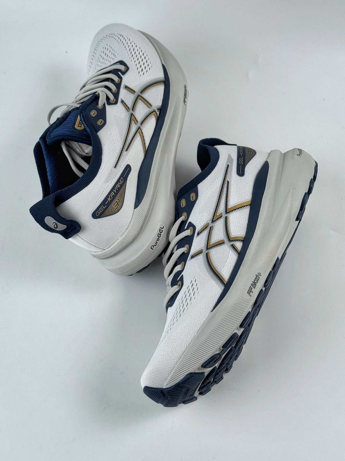 180 Asics Gel-Kayano 31代 运动休闲透气专业跑鞋 1011B995-021