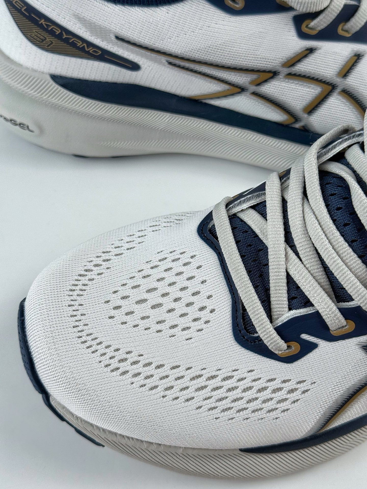 180 Asics Gel-Kayano 31代 运动休闲透气专业跑鞋 1011B995-021