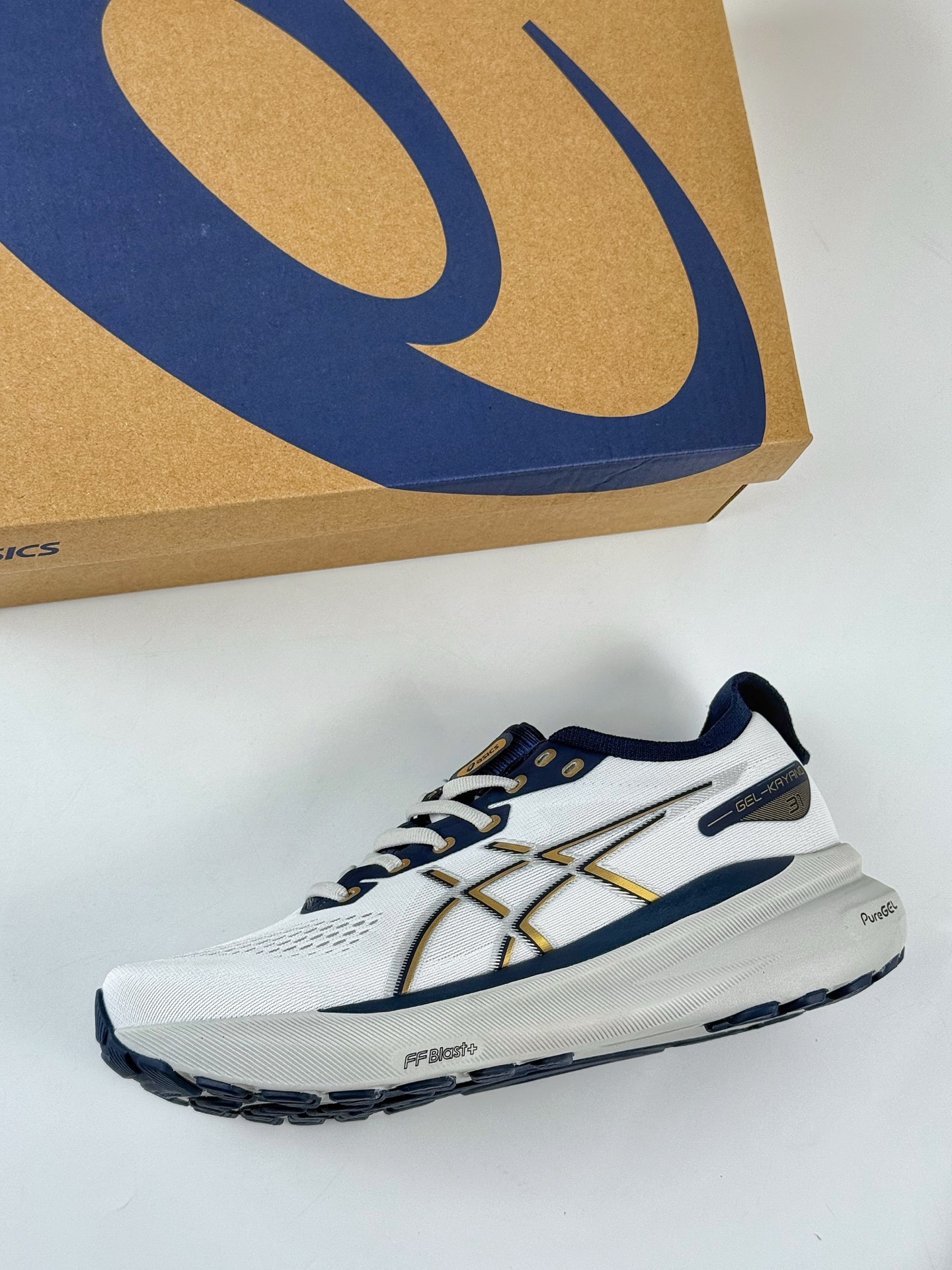 180 Asics Gel-Kayano 31代 运动休闲透气专业跑鞋 1011B995-021