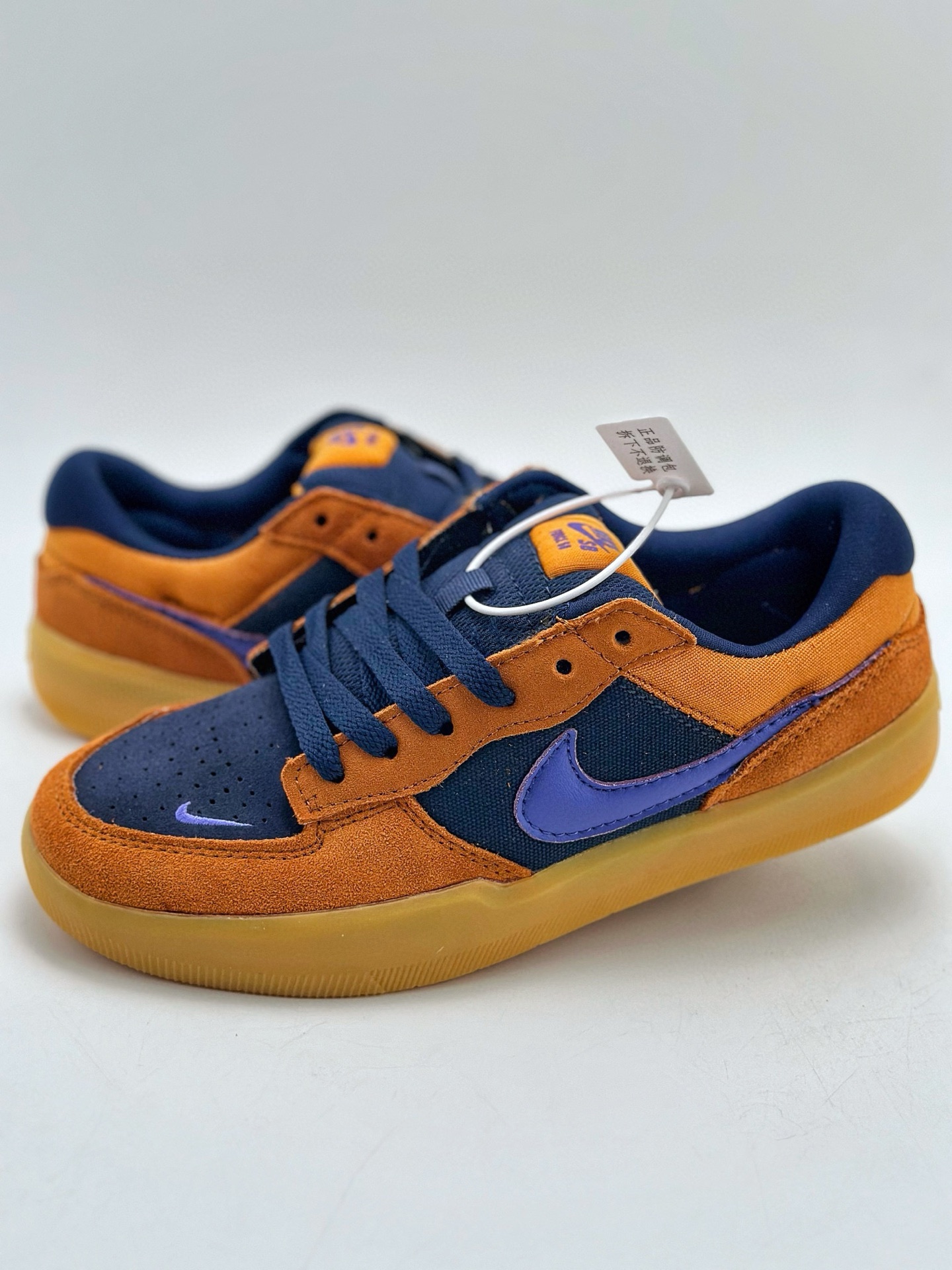 💰220
耐克Nike SB Force 58 纯原版本 黑桔紫
硫化杯底 传统篮球风格 原楦版型
Nike SB Force 58 男/女滑板鞋采用包边设计
经久耐穿 硫化结构则有效提升灵活性
穿上这款创意力作 助你耀动街头
采用帆布和翻毛皮组合材料 融入打孔设计
为你打造彰显经典篮球风范的整体造型
官方货号：DV5477 800TL
Size：36 36.5 37.5 38 38.5 39 40 40.5 41 42 42.5 43 44 45