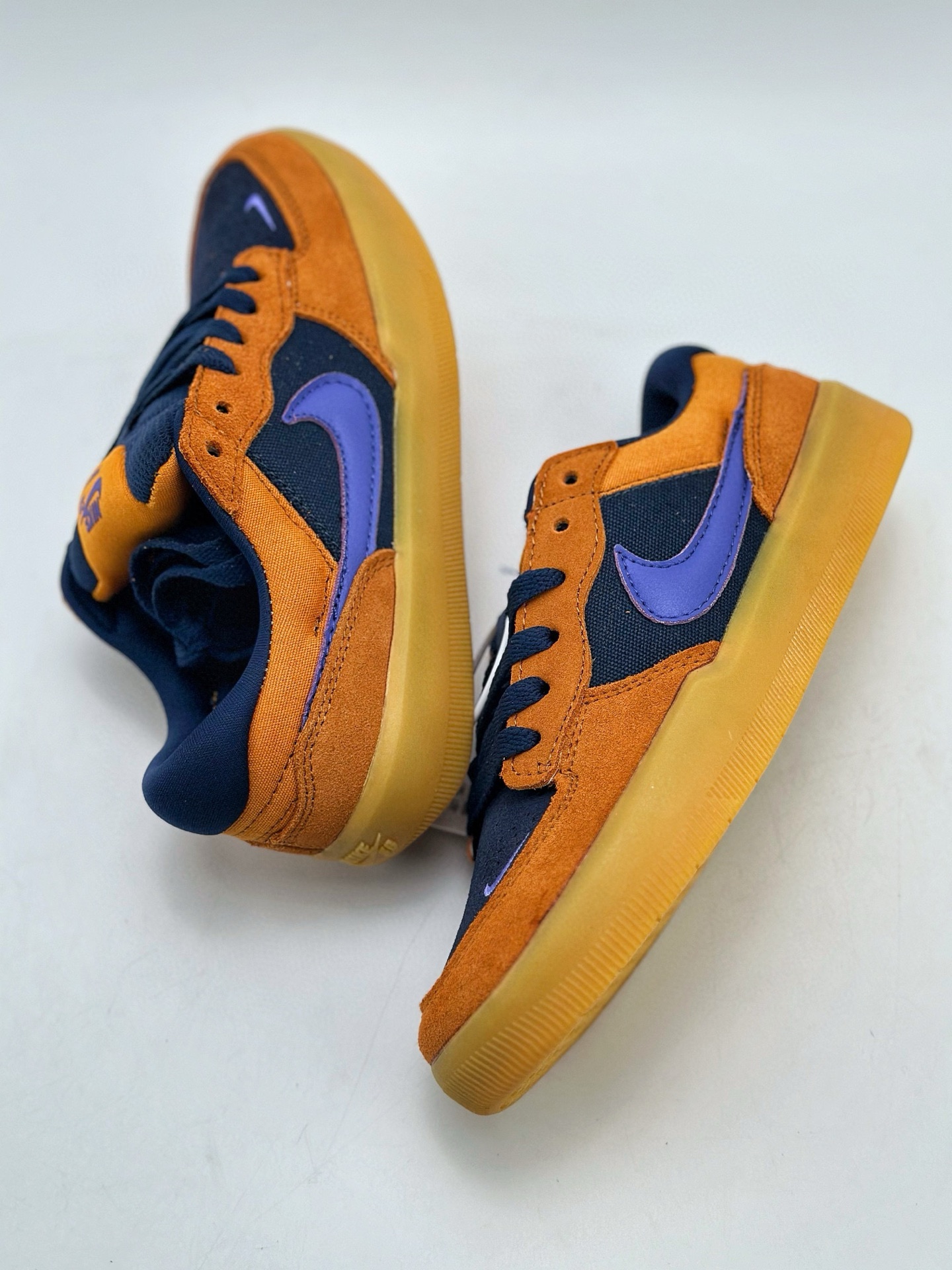 💰220
耐克Nike SB Force 58 纯原版本 黑桔紫
硫化杯底 传统篮球风格 原楦版型
Nike SB Force 58 男/女滑板鞋采用包边设计
经久耐穿 硫化结构则有效提升灵活性
穿上这款创意力作 助你耀动街头
采用帆布和翻毛皮组合材料 融入打孔设计
为你打造彰显经典篮球风范的整体造型
官方货号：DV5477 800TL
Size：36 36.5 37.5 38 38.5 39 40 40.5 41 42 42.5 43 44 45