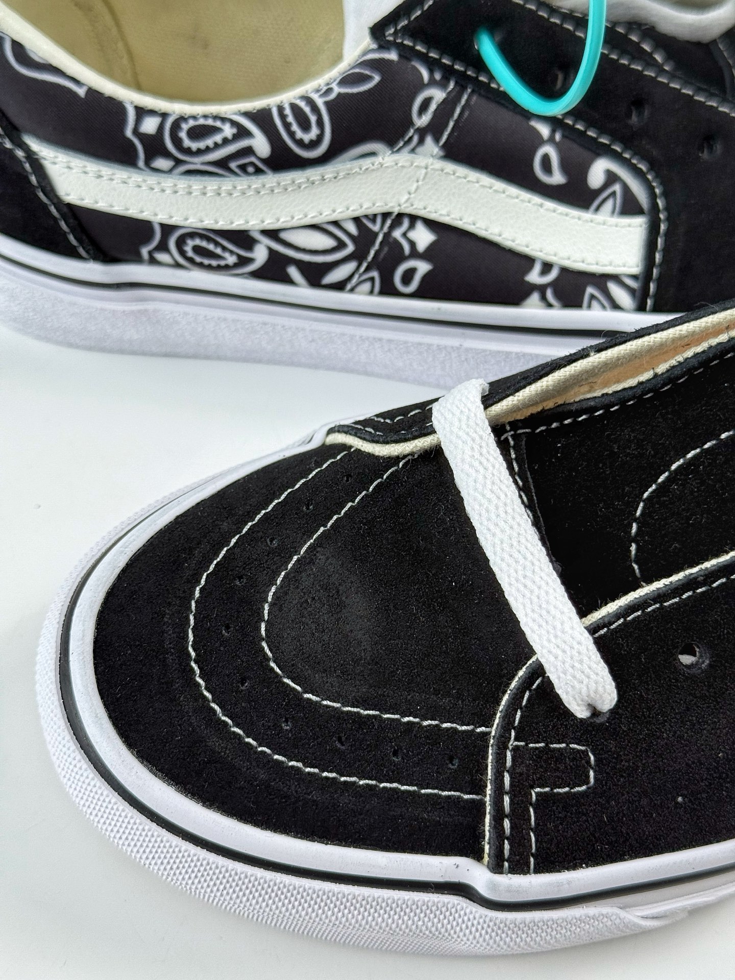 💰220
VANS 范斯 SK8-LOW 经典款 腰果花印花低帮 黑白 休闲板鞋帆布鞋
VN0A4UUK6BT
工艺：硫化1:1（重量1:1、真标、原钢印、材质标、鞋型标、合格证）
颜色Vans SK8 腰果花
官方货号：VN0A4UWL5MWYK
尺码：35 36 36.5 37 38 38.5 39 40 40.5 41 42 42.5 43 44