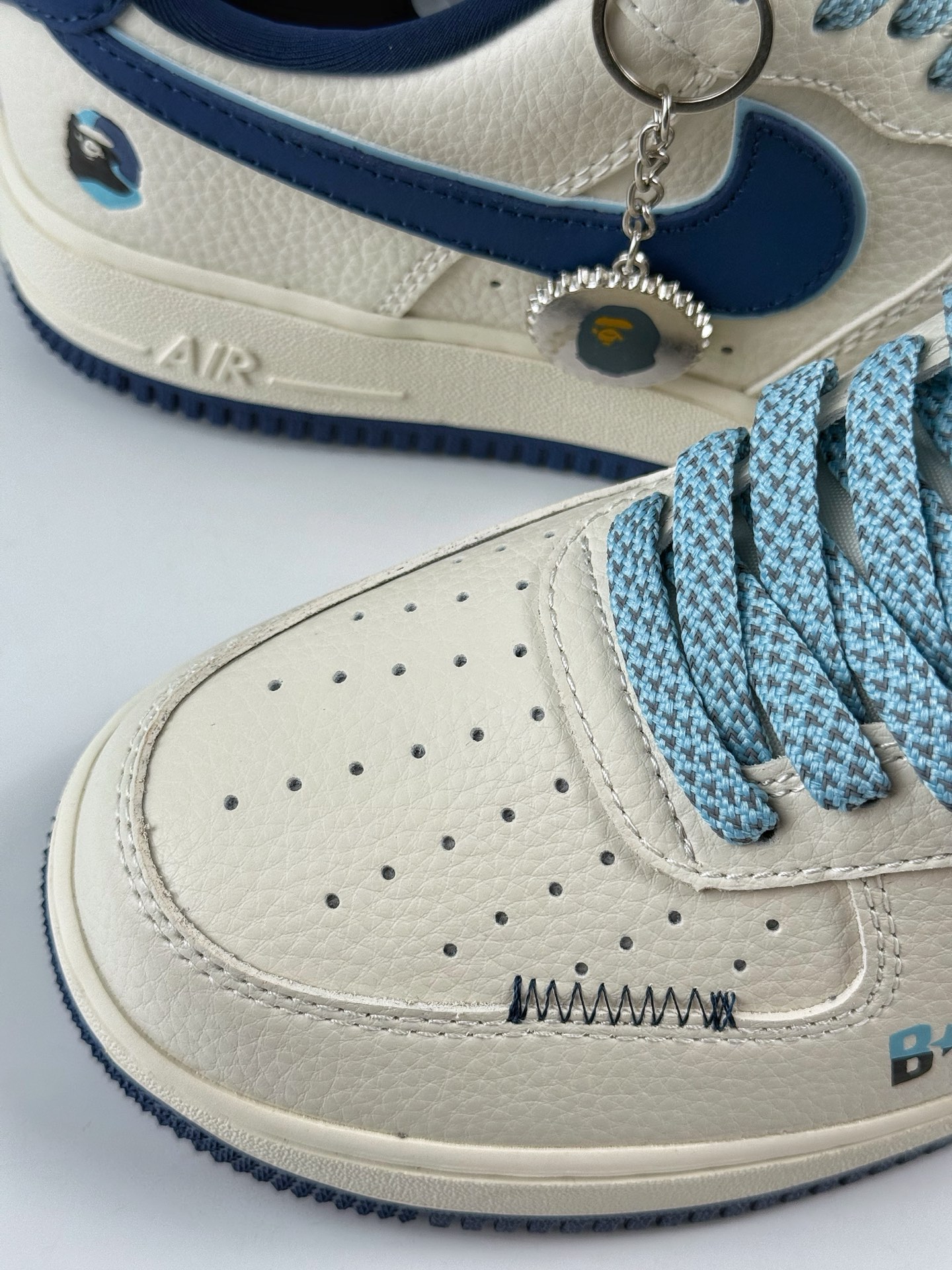 260 Nike Air Force 1 Low 07 x BAPE 米蓝满天星 KB1688-002-Chinese UA Cheap High Quatity Brand Clothes Bags handbags Sneakers wholesale wholesaler seller from China Factory suppliers Fashion Clothing Shoes best Quality Beautiful Price 260 Nike Air Force 1 Low 07 x BAPE 米蓝满天星 KB1688-002