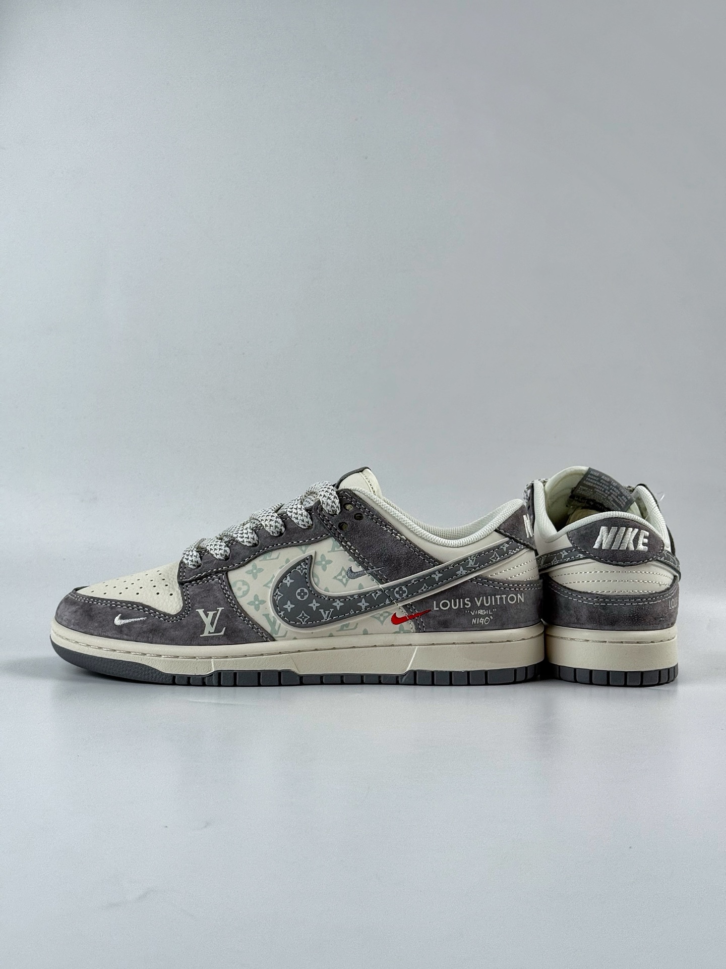 280 Nike SB Dunk Low x Louis Vuitton 灰白三小勾满天星 YX5066-361