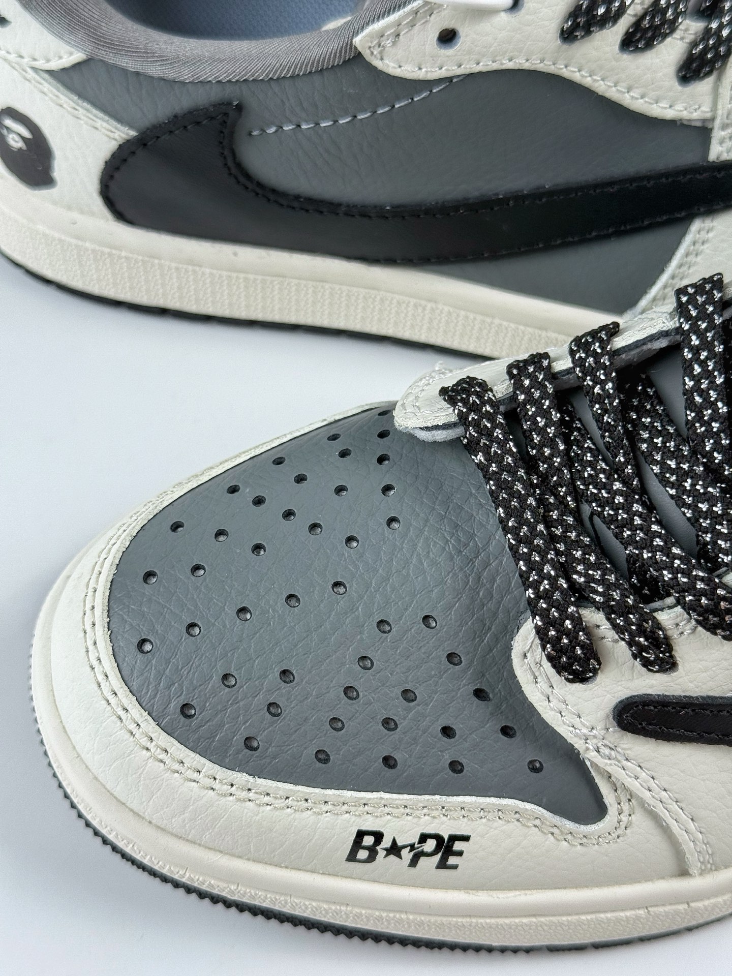 220 Travis Scott x Nike Air Jordan 1 Low x BAPE Air Jordan 1 Low 反转白灰黑满天星倒钩 JW1188-131