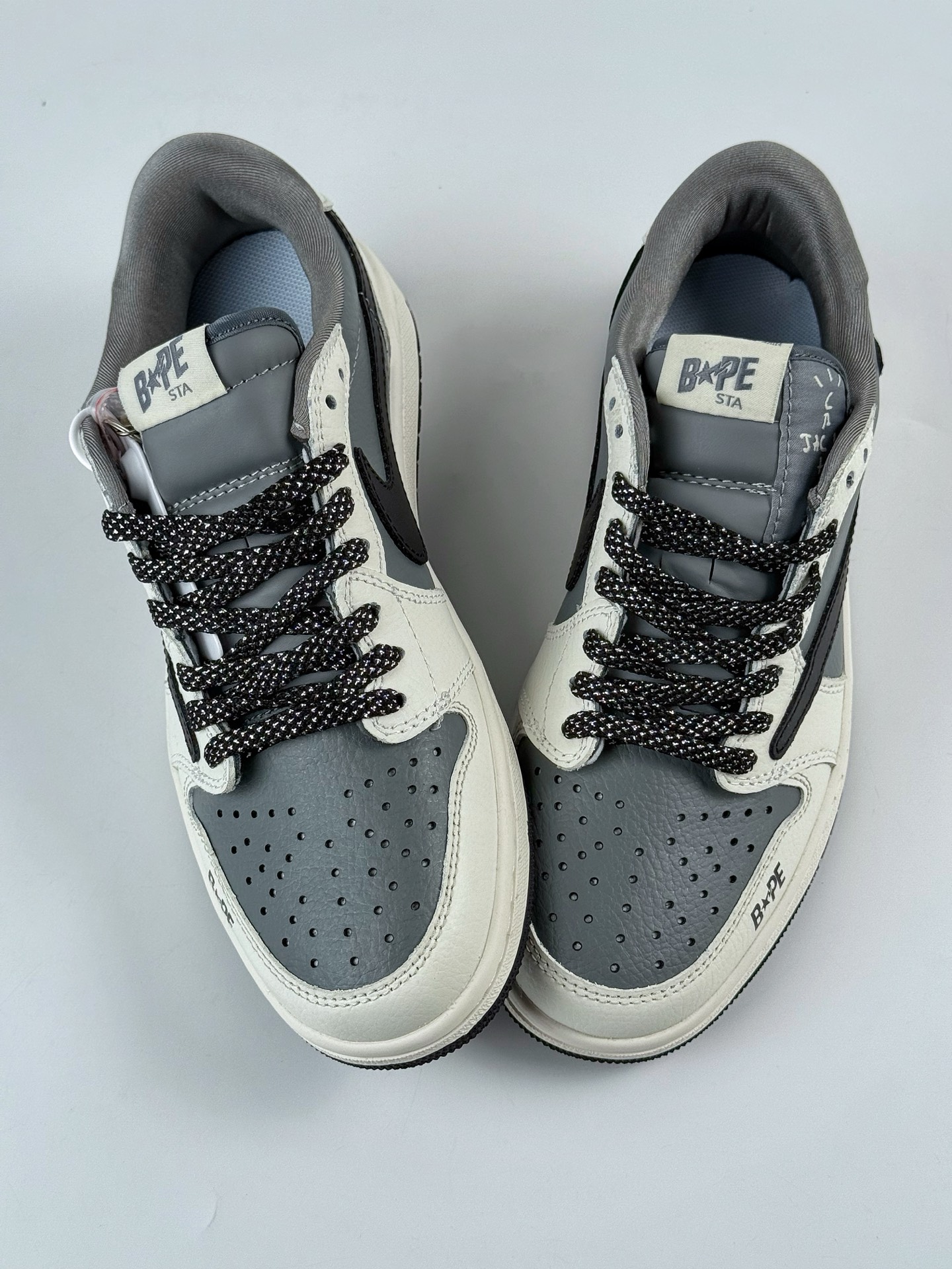 220 Travis Scott x Nike Air Jordan 1 Low x BAPE Air Jordan 1 Low 反转白灰黑满天星倒钩 JW1188-131
