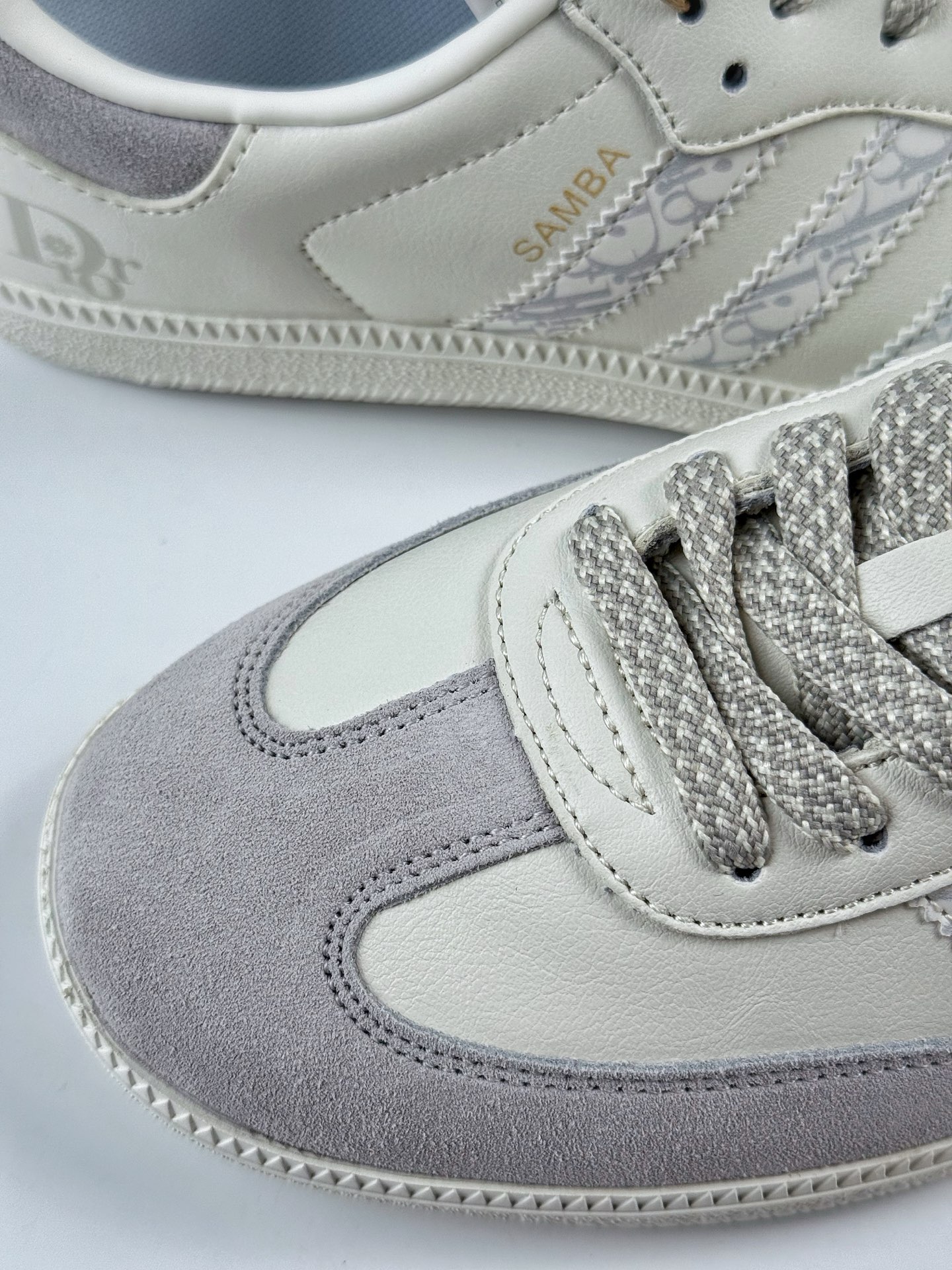 200 adidas originals Samba OG x DIOR 桑巴舞系列复古经典轻便板鞋 GJ75808-Chinese UA Cheap High Quatity Brand Clothes Bags handbags Sneakers wholesale wholesaler seller from China Factory suppliers Fashion Clothing Shoes best Quality Beautiful Price 200 adidas originals Samba OG x DIOR 桑巴舞系列复古经典轻便板鞋 GJ75808