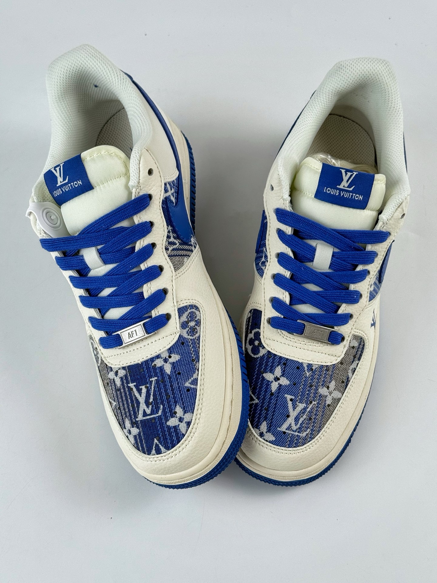 260 Nike Air Force 1 Low 07 x Louis Vuitton 白蓝 XS1958-584