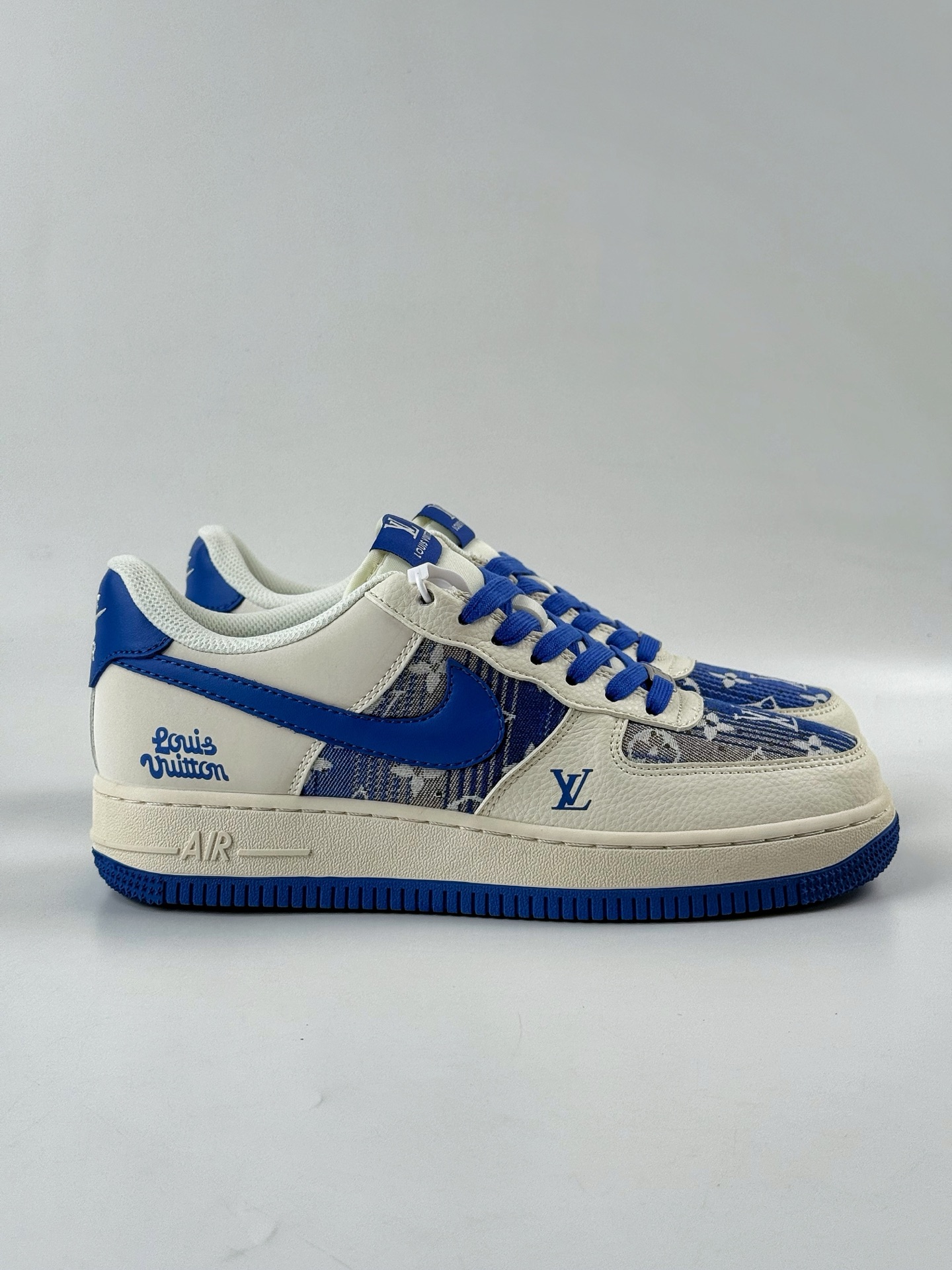 260 Nike Air Force 1 Low 07 x Louis Vuitton 白蓝 XS1958-584