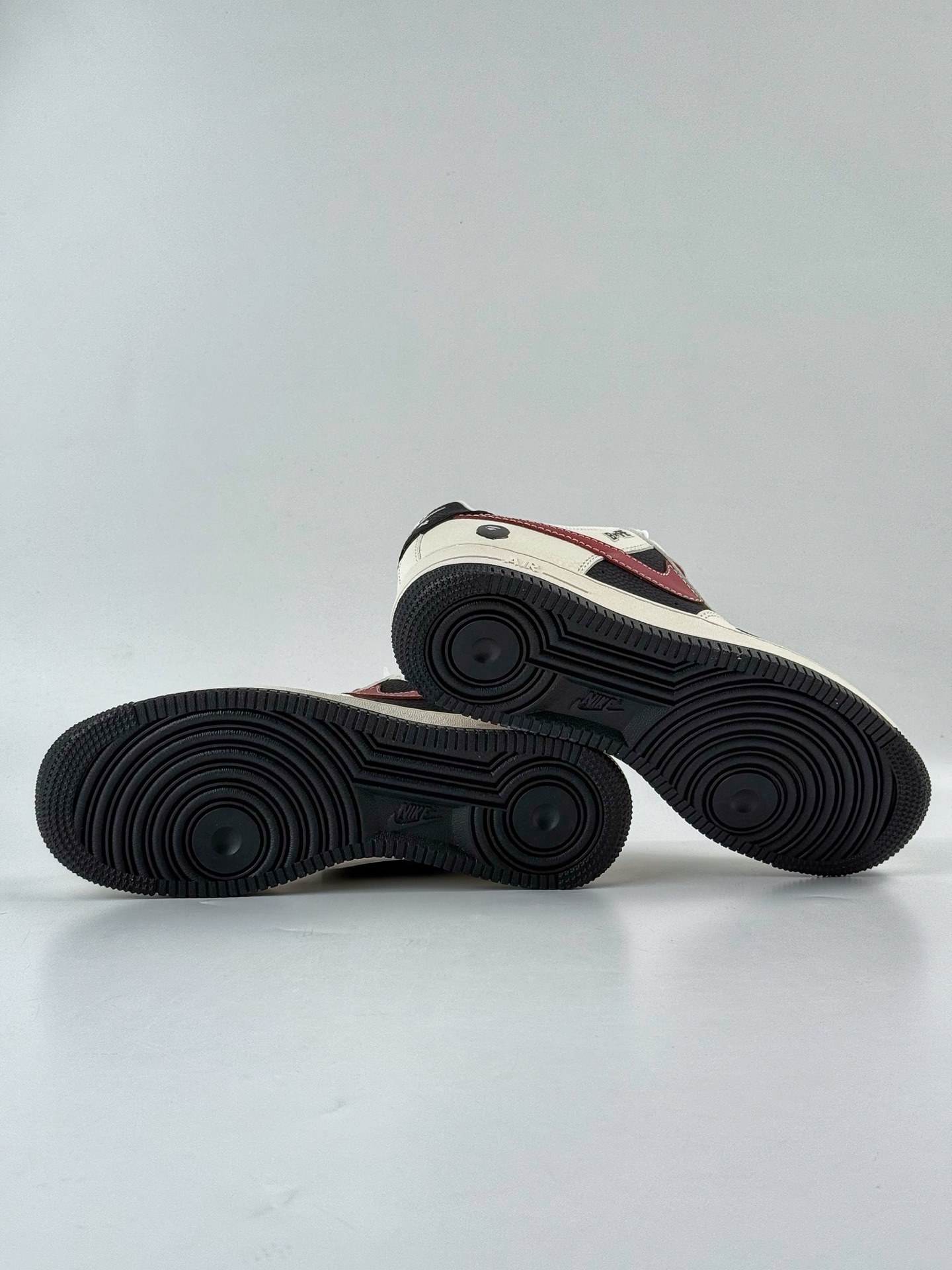 260 Nike Air Force 1 Low 07 x BAPE 白红小勾 QW5836-007