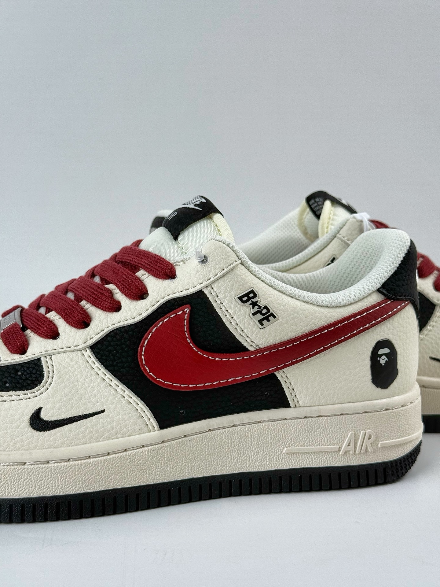 260 Nike Air Force 1 Low 07 x BAPE 白红小勾 QW5836-007