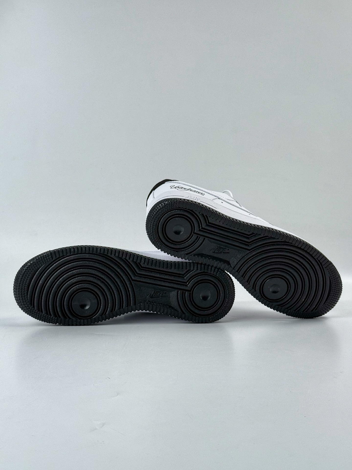 240 Nike Air Force 1 Low 07 x UNDEFEATED 白黑小勾 ZH0316-102-Chinese UA Cheap High Quatity Brand Clothes Bags handbags Sneakers wholesale wholesaler seller from China Factory suppliers Fashion Clothing Shoes best Quality Beautiful Price 240 Nike Air Force 1 Low 07 x UNDEFEATED 白黑小勾 ZH0316-102