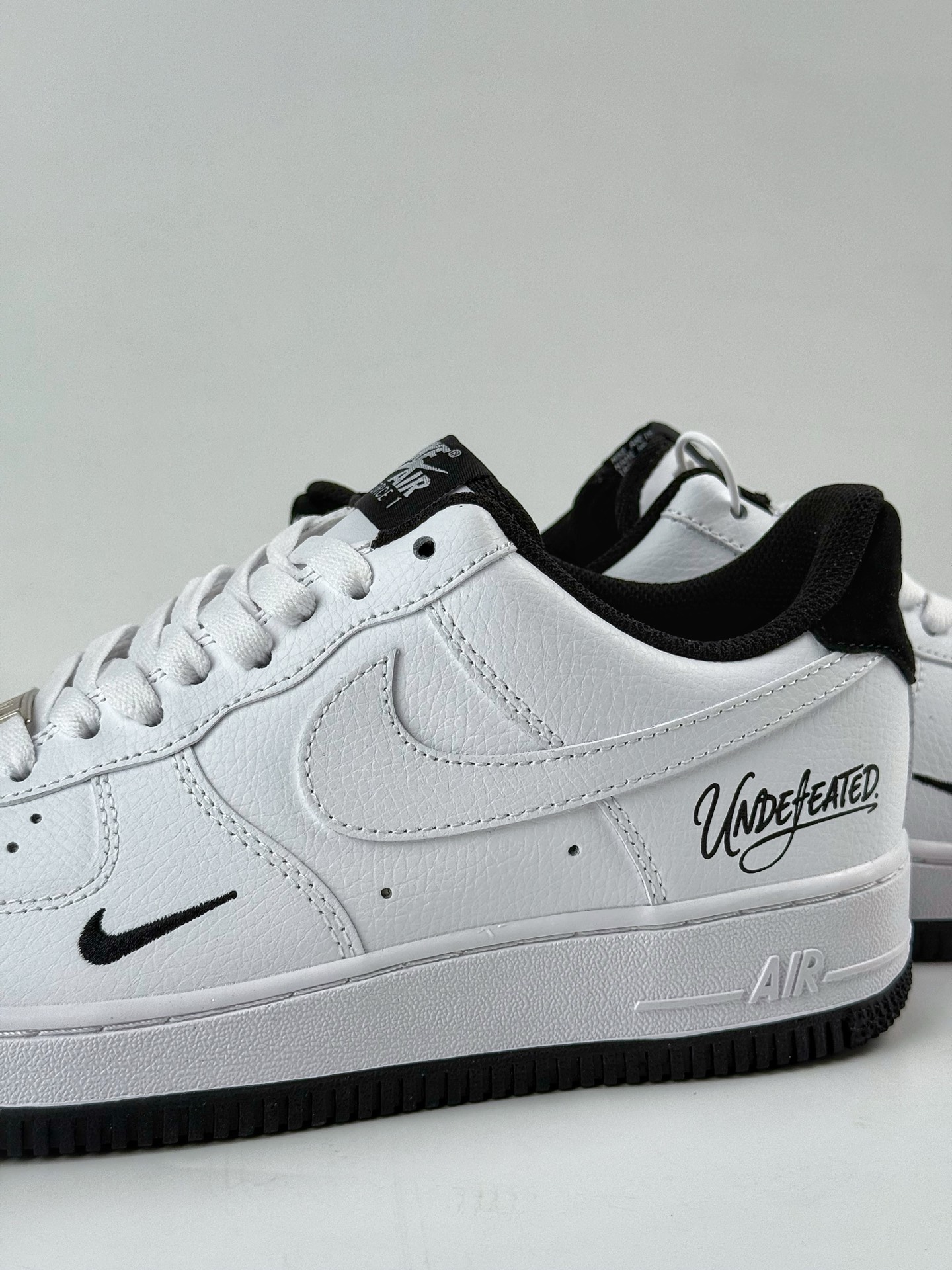 240 Nike Air Force 1 Low 07 x UNDEFEATED 白黑小勾 ZH0316-102-Chinese UA Cheap High Quatity Brand Clothes Bags handbags Sneakers wholesale wholesaler seller from China Factory suppliers Fashion Clothing Shoes best Quality Beautiful Price 240 Nike Air Force 1 Low 07 x UNDEFEATED 白黑小勾 ZH0316-102