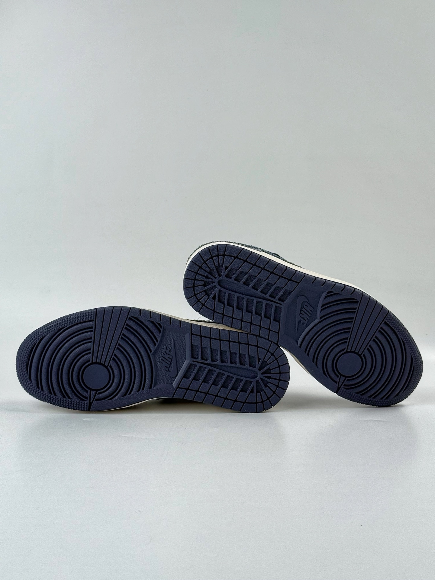 280 Air Jordan 1 Retro Low x Louis Vuitton 蓝白满天星 YX5066-368-Chinese UA Cheap High Quatity Brand Clothes Bags handbags Sneakers wholesale wholesaler seller from China Factory suppliers Fashion Clothing Shoes best Quality Beautiful Price 280 Air Jordan 1 Retro Low x Louis Vuitton 蓝白满天星 YX5066-368